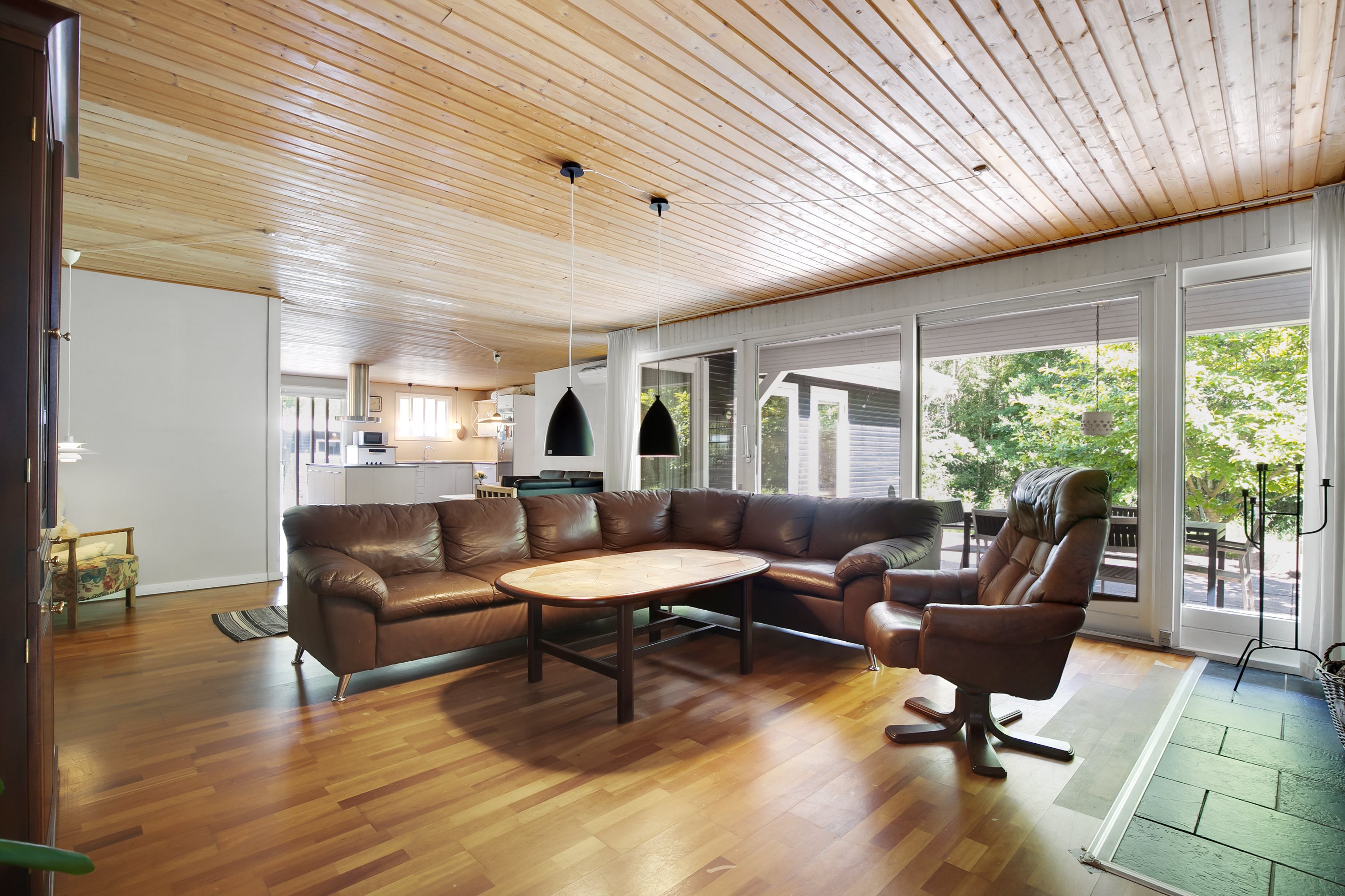 Fremhævet stue billede i fuldskærmstilstand. Billede af Hou Mose 39, Hou, 9370 Hals