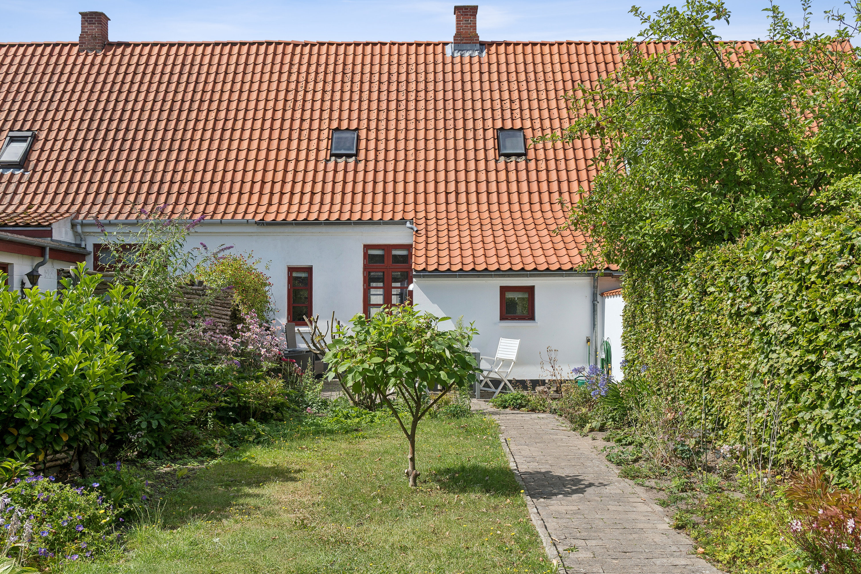 Fremhævet set fra haven billede i fuldskærmstilstand. Billede af Slagelsevej 83, 4400 Kalundborg
