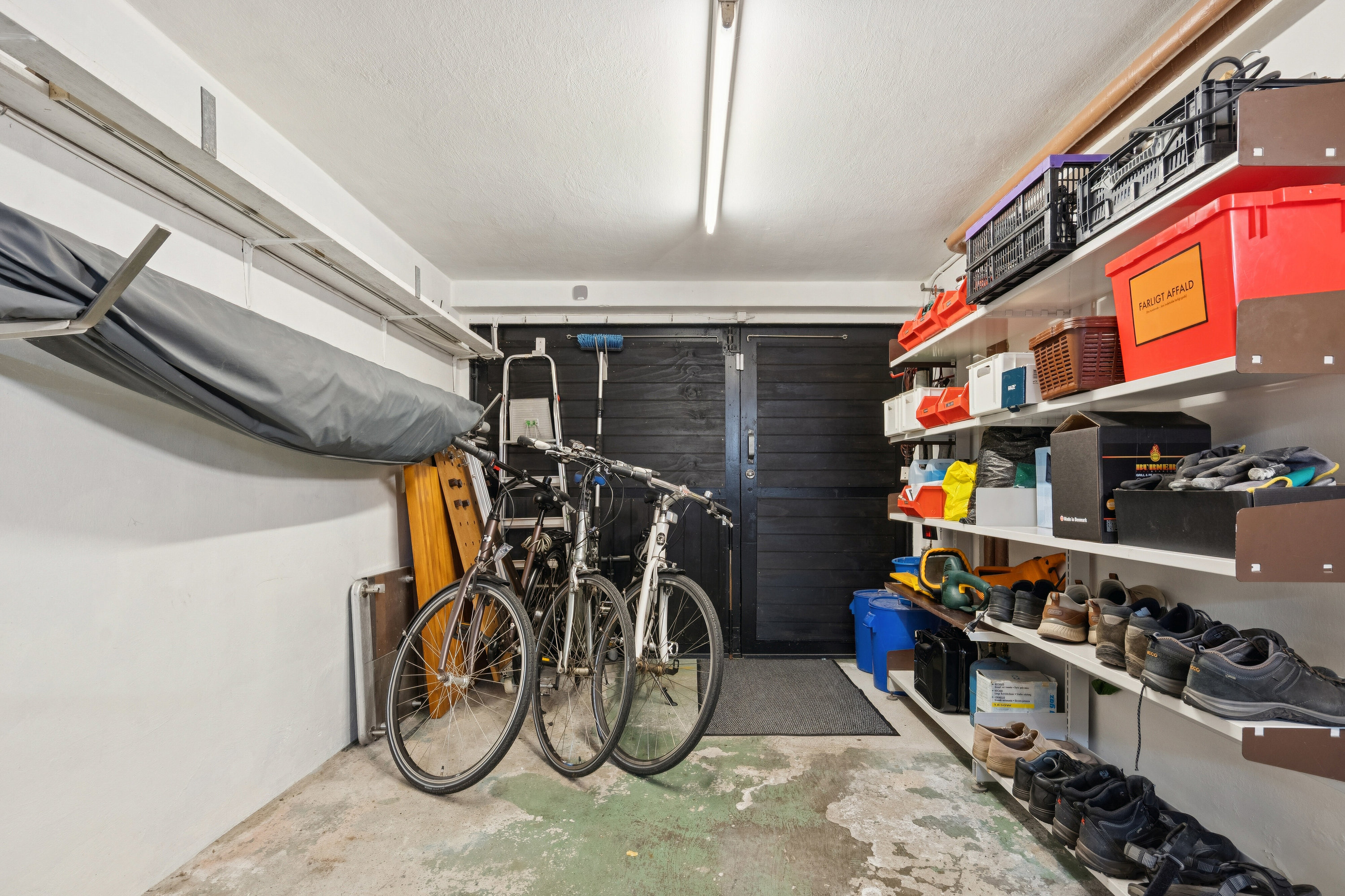 Fremhævet garage billede i fuldskærmstilstand. Billede af Elverdalsvej 139, 8270 Højbjerg