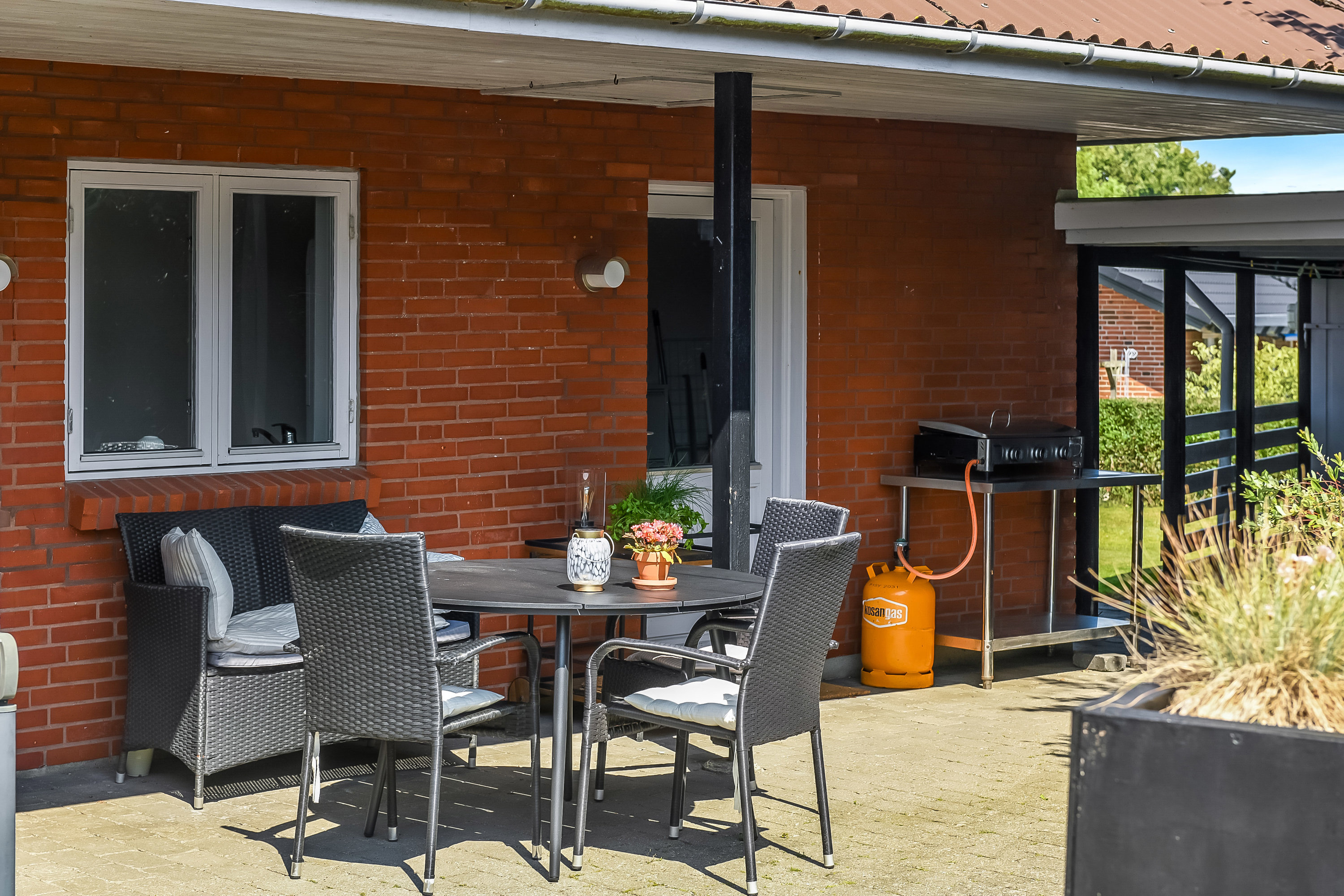 Fremhævet terrasse billede i fuldskærmstilstand. Billede af Engvej 27, 6840 Oksbøl