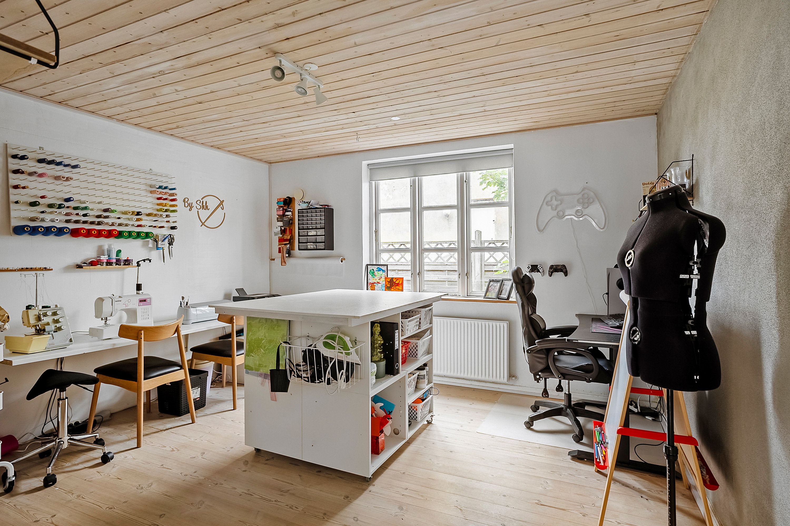 Fremhævet kontor billede i fuldskærmstilstand. Billede af Tovskovvej 38, Mølby, 6560 Sommersted
