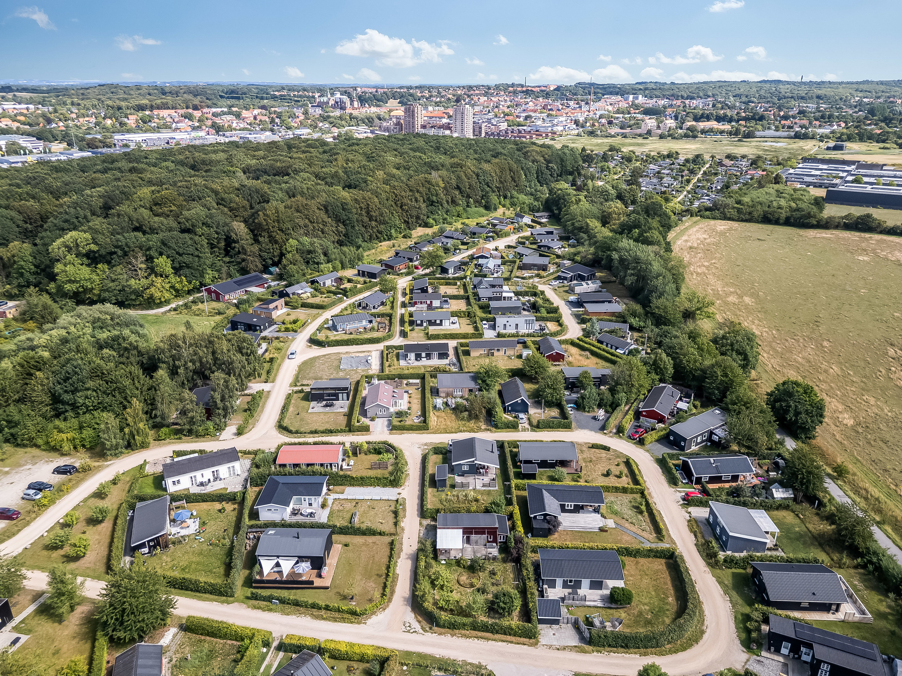 Fremhævet luftfoto billede i fuldskærmstilstand. Billede af Tirsdagsengen 23, 3400 Hillerød