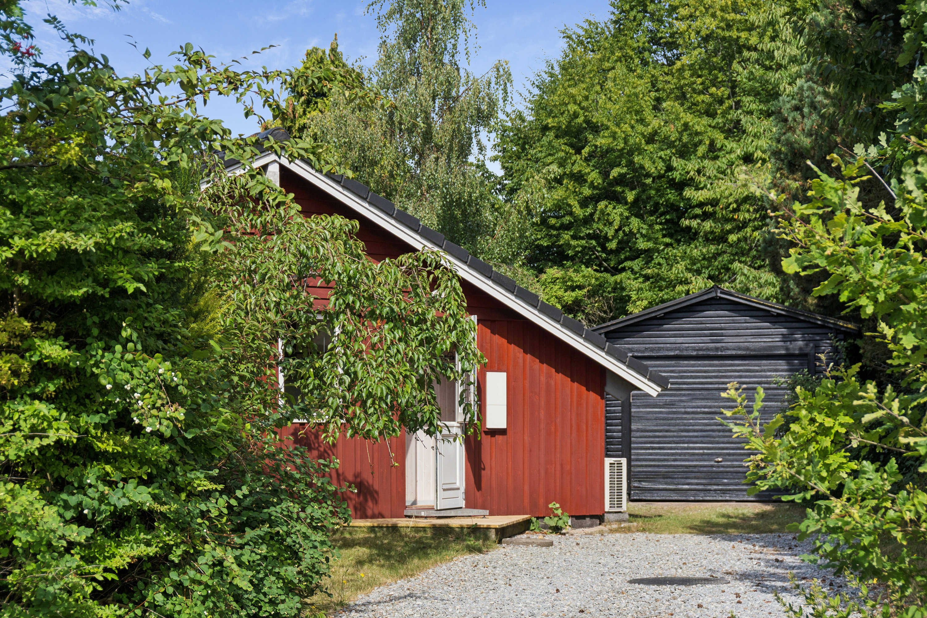 Fremhævet set fra haven billede i fuldskærmstilstand. Billede af Byåsen 57, Rødkilde, 3250 Gilleleje