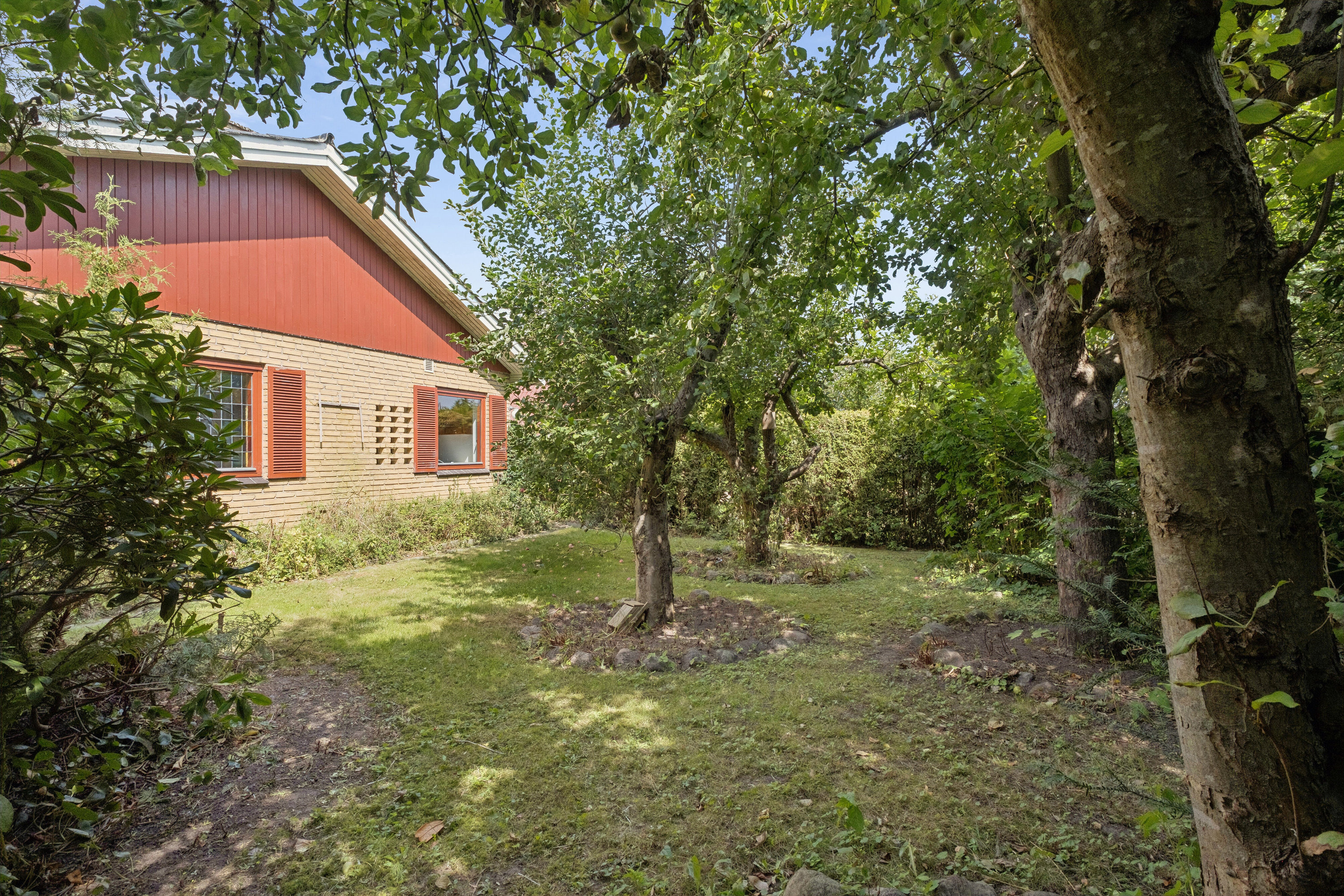 Fremhævet set fra haven billede i fuldskærmstilstand. Billede af Hovbygade 13, Hovby, 4640 Faxe