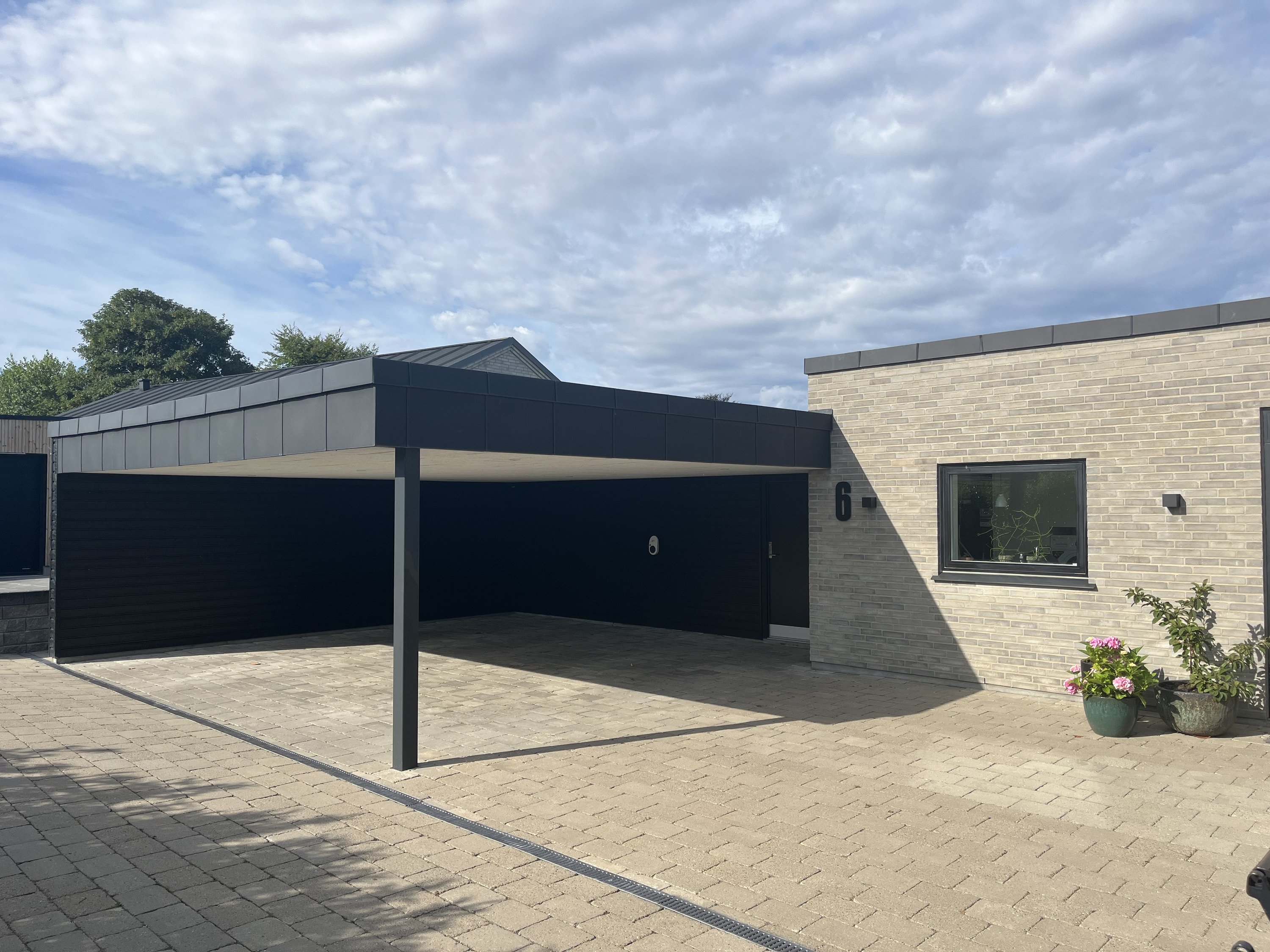 Fremhævet carport billede i fuldskærmstilstand. Billede af Bragesvej 6, Gram, 8660 Skanderborg