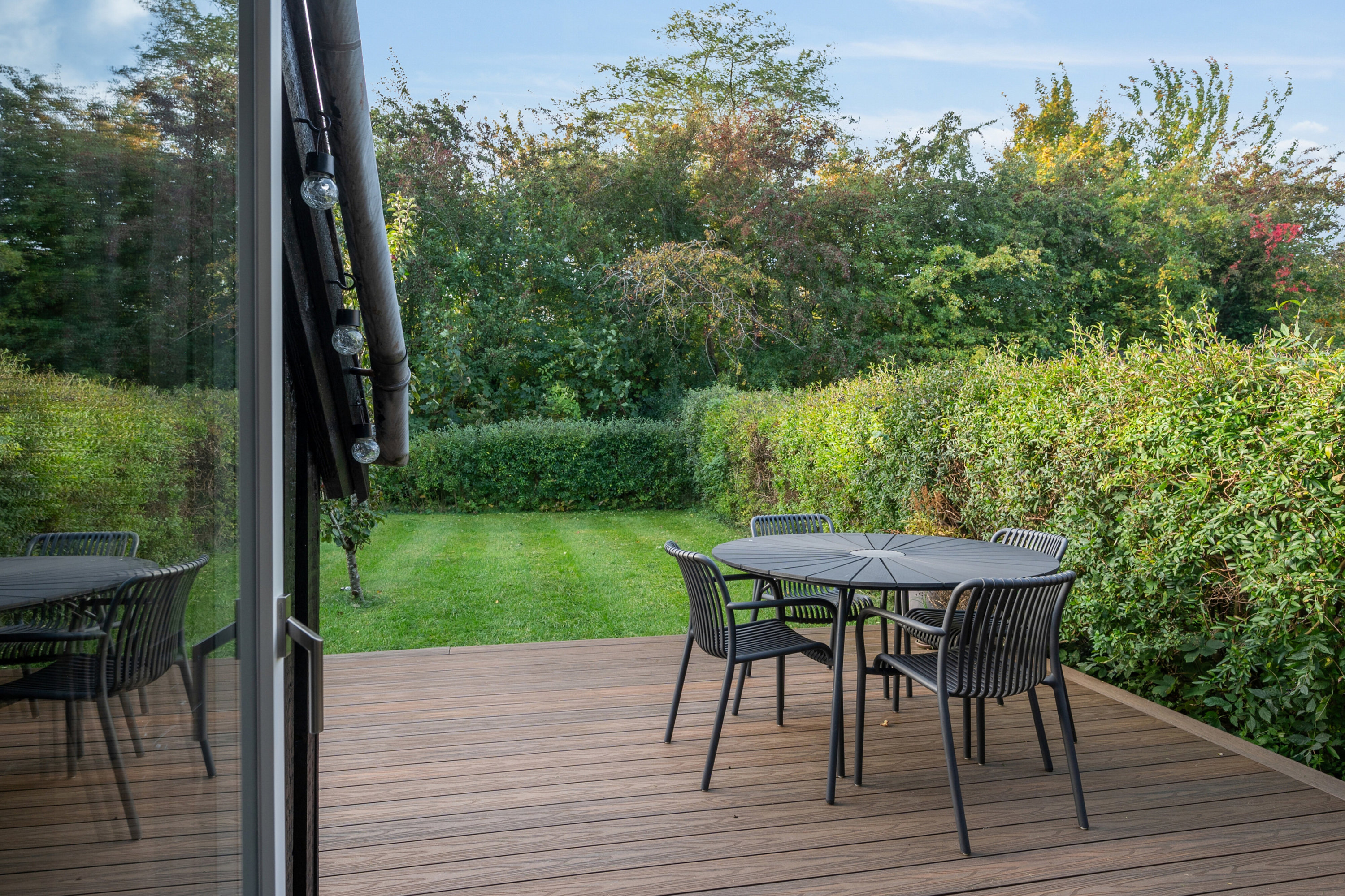 Fremhævet terrasse billede i fuldskærmstilstand. Billede af Løvsangervej 94, 4000 Roskilde