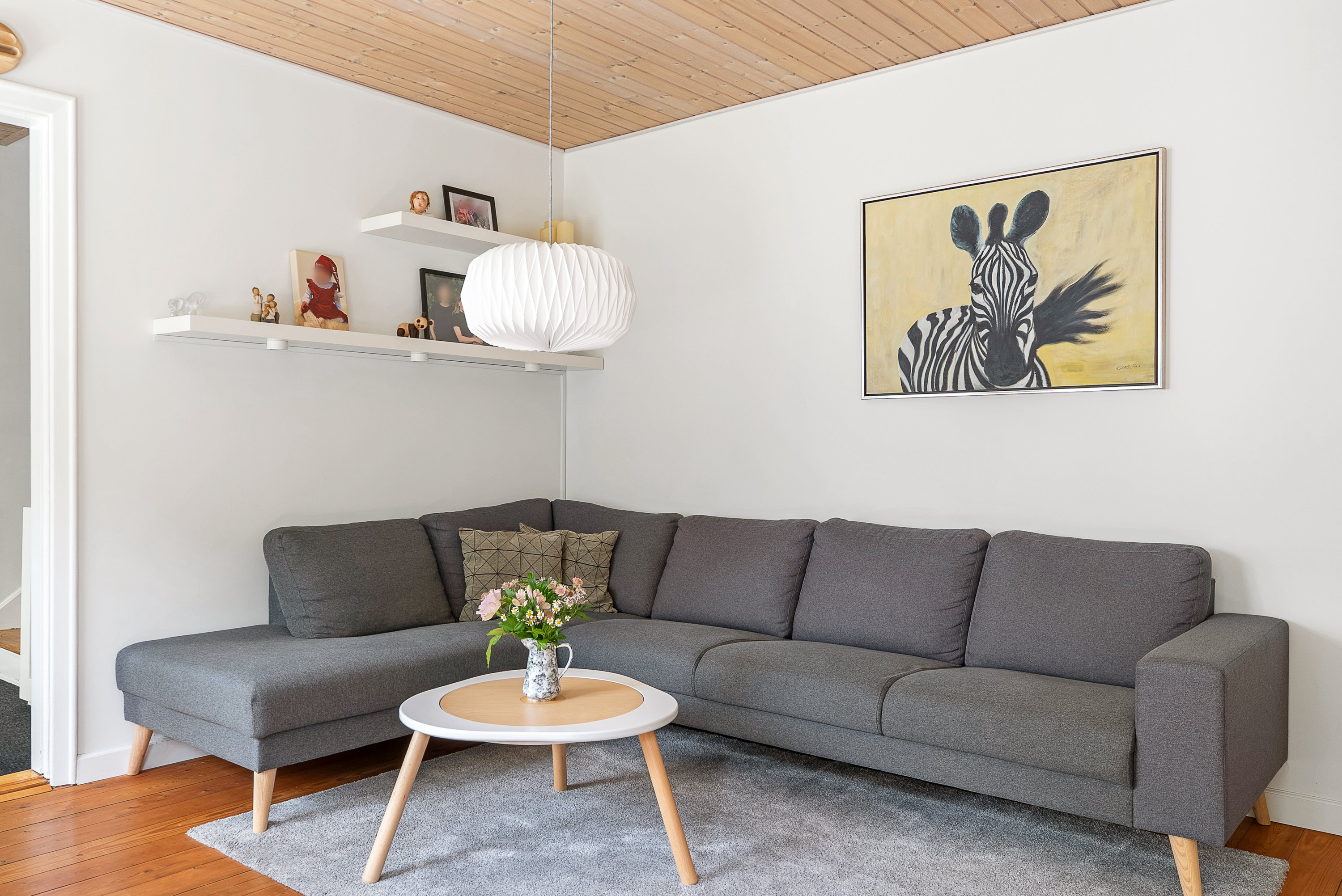 Fremhævet stue billede i fuldskærmstilstand. Billede af Espestok 121, Trøstrup, 5210 Odense NV