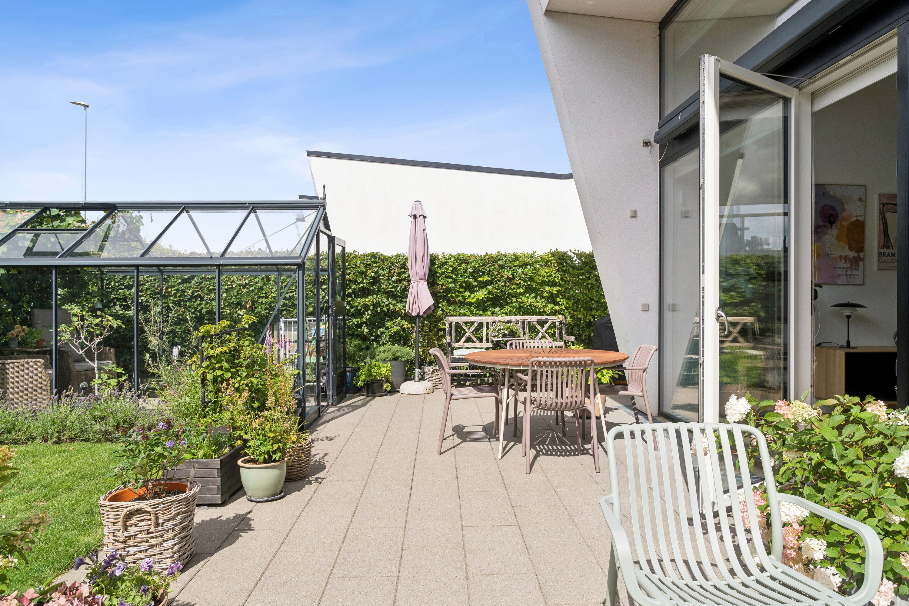 Fremhævet terrasse billede i fuldskærmstilstand. Billede af Nymarks Allé 255, 8320 Mårslet