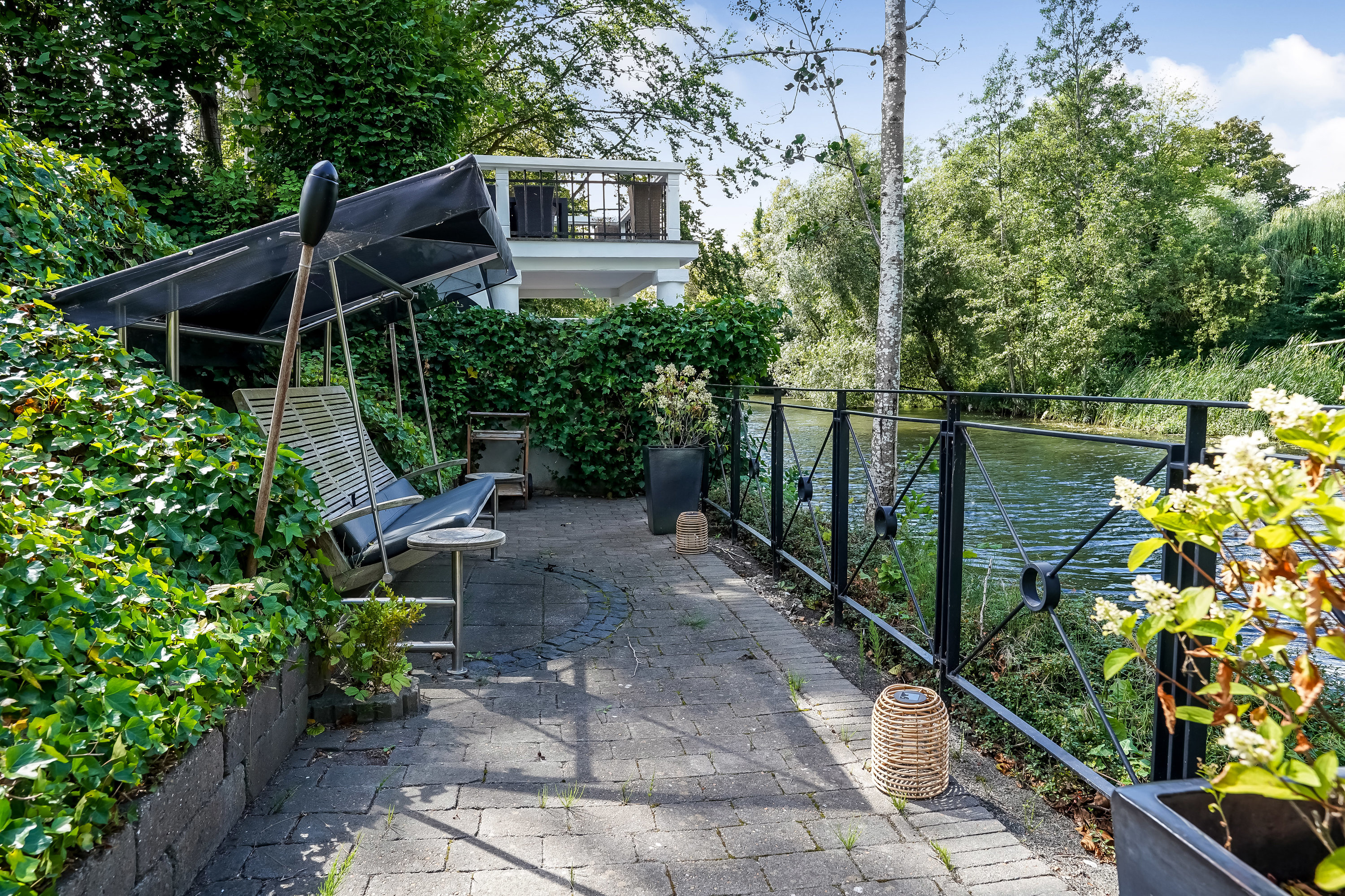 Fremhævet terrasse billede i fuldskærmstilstand. Billede af Langelinie 19, 5230 Odense M