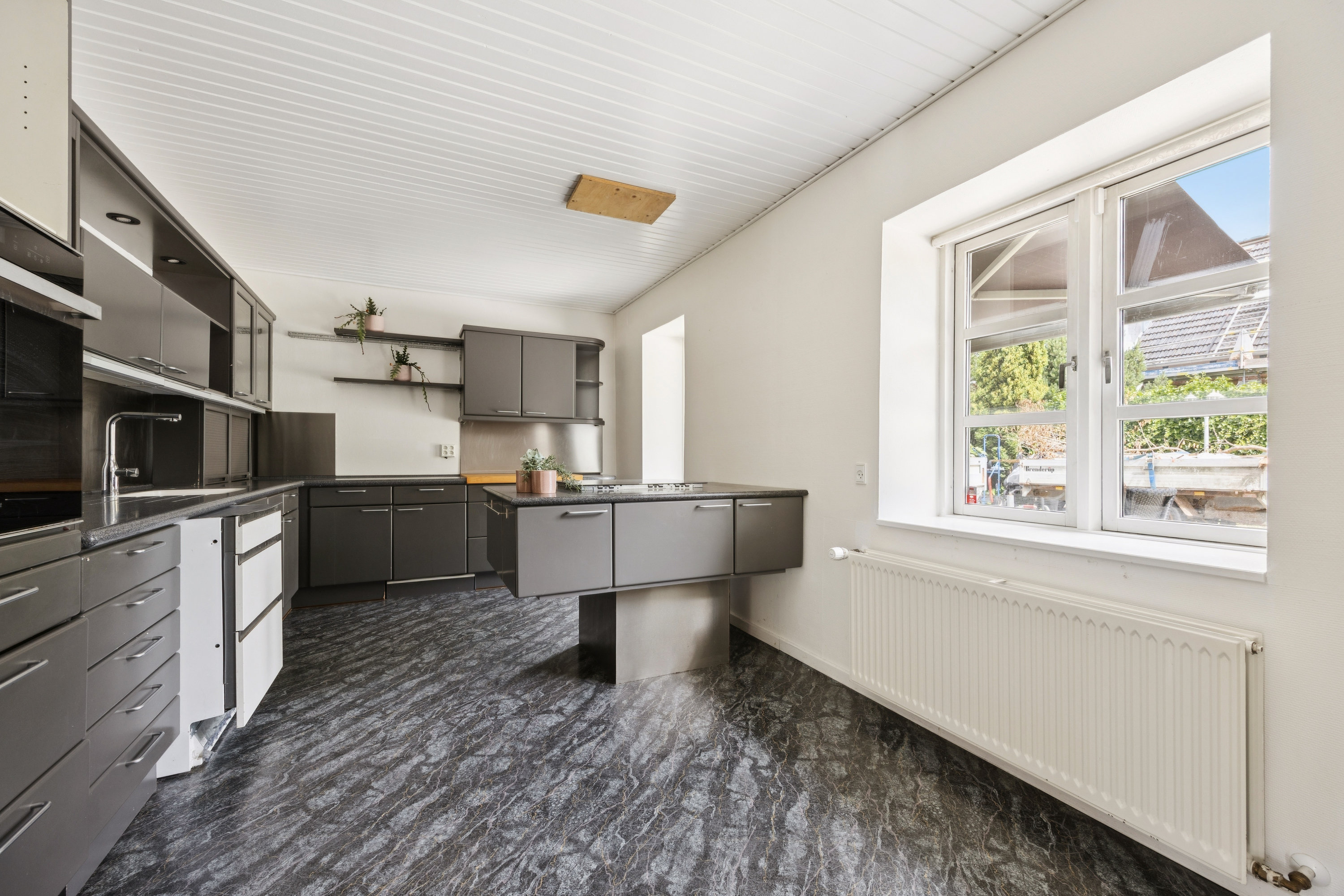 Fremhævet køkken billede i fuldskærmstilstand. Billede af Bjælkerupvej 118B, 4660 Store Heddinge