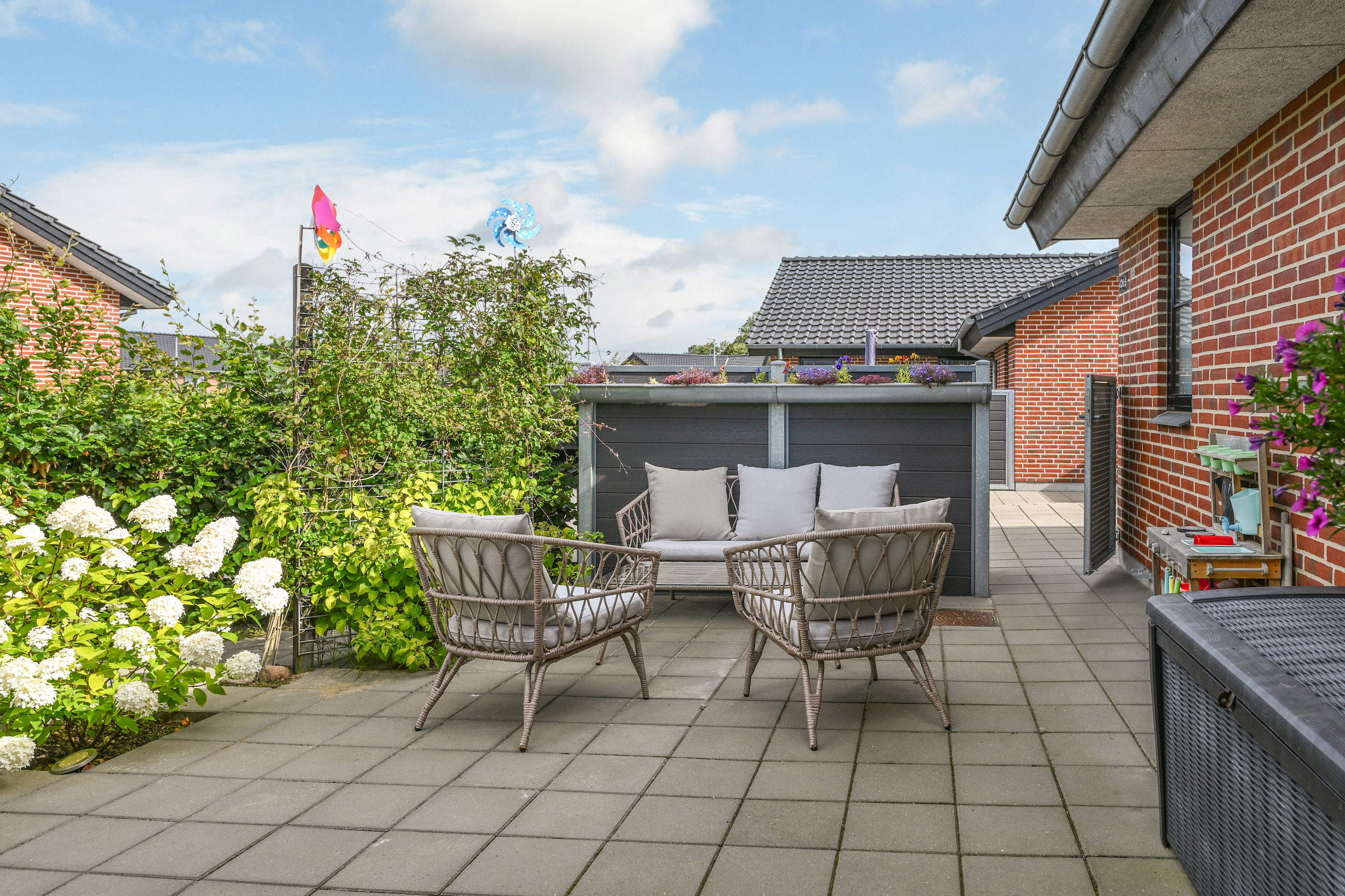Fremhævet terrasse billede i fuldskærmstilstand. Billede af Nørregårdsparken 126G, Andrup, 6705 Esbjerg Ø