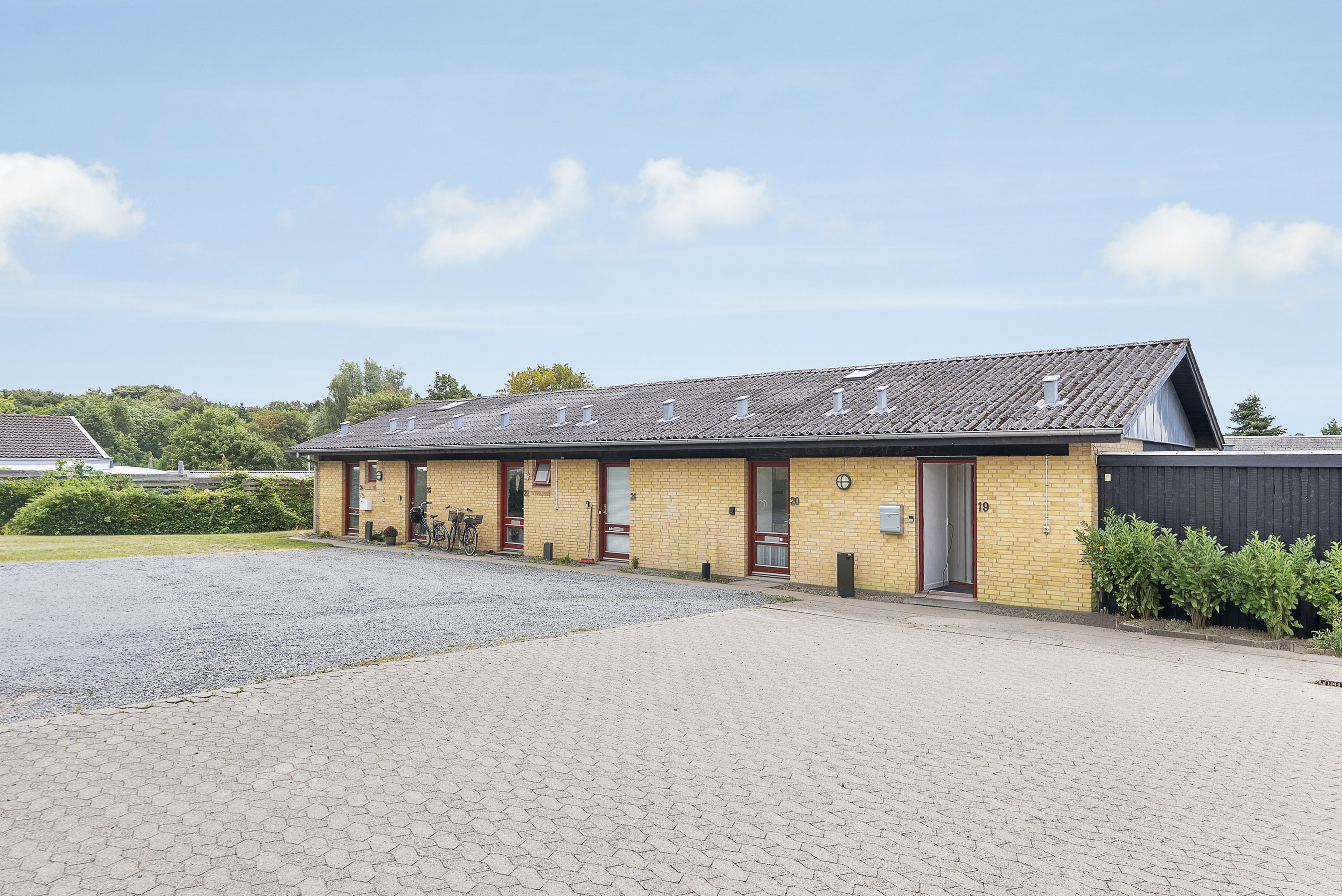 Fremhævet facade billede i fuldskærmstilstand. Billede af Louisevænget 14, st. 20., Næsby, 5270 Odense N