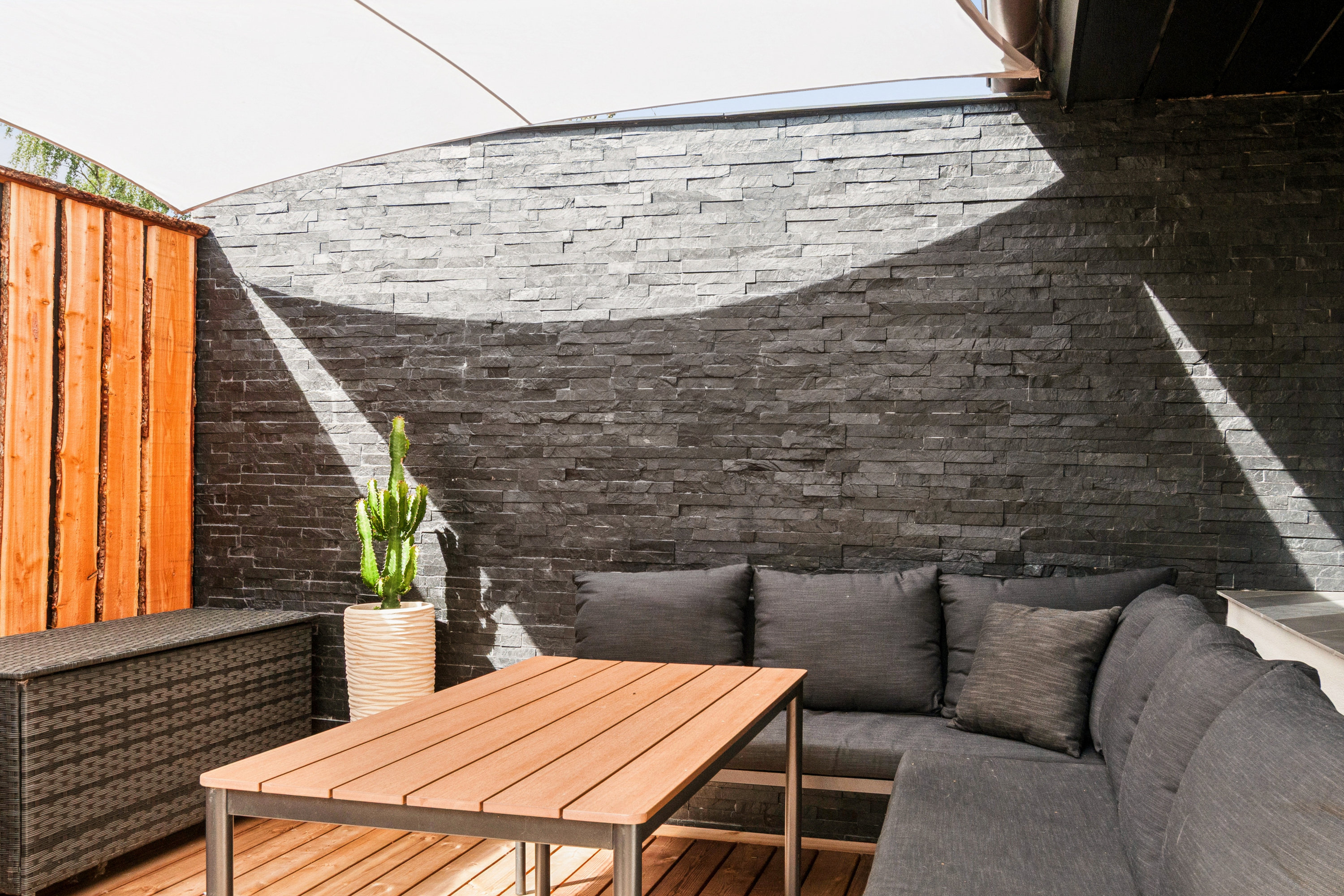 Fremhævet terrasse billede i fuldskærmstilstand. Billede af Nordre Kongelundsvej 8B, 2300 København S