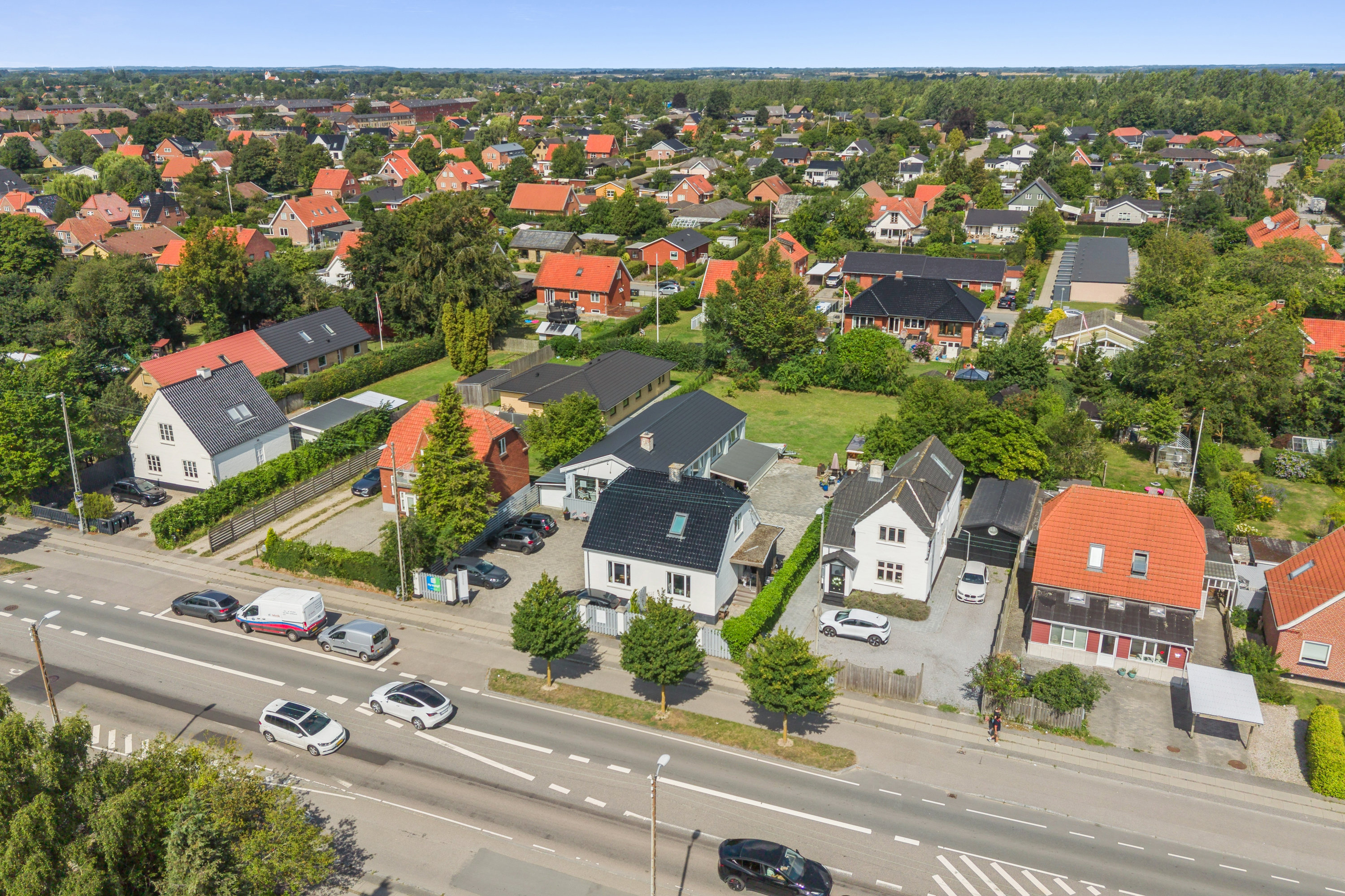 Fremhævet luftfoto billede i fuldskærmstilstand. Billede af Hovedgaden 462, 2640 Hedehusene