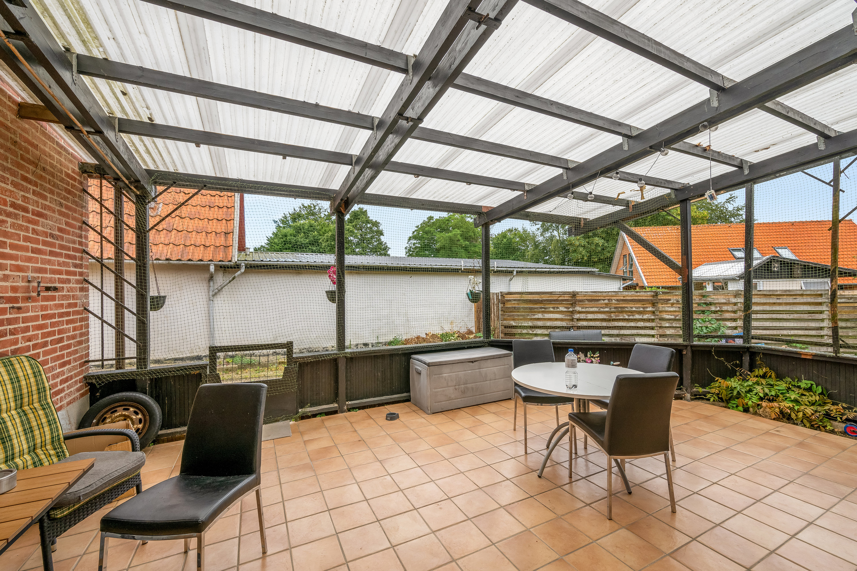 Fremhævet overdækket terrasse billede i fuldskærmstilstand. Billede af Lønborgvej 16, 6880 Tarm