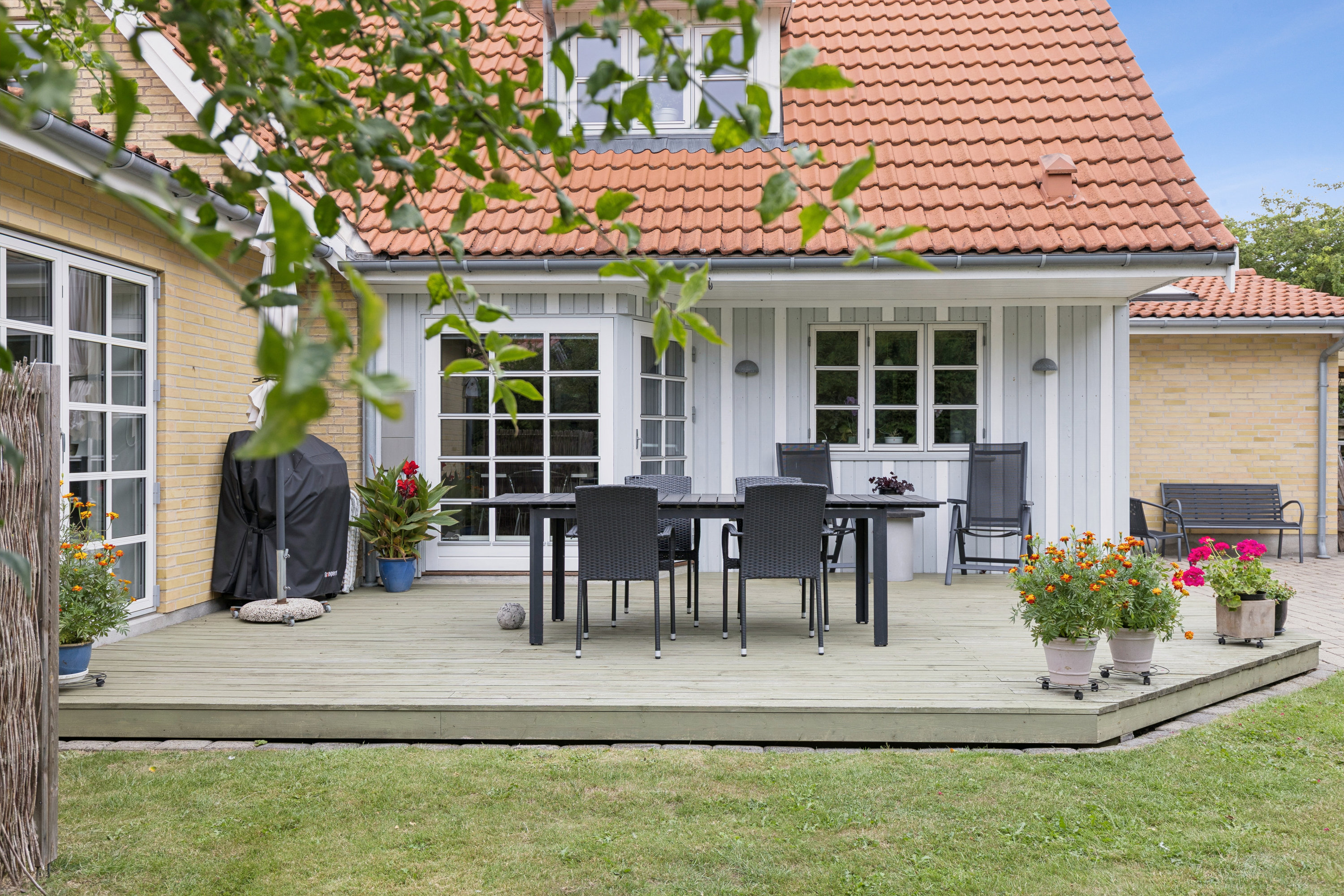 Fremhævet terrasse billede i fuldskærmstilstand. Billede af Søvej 22, 4540 Fårevejle