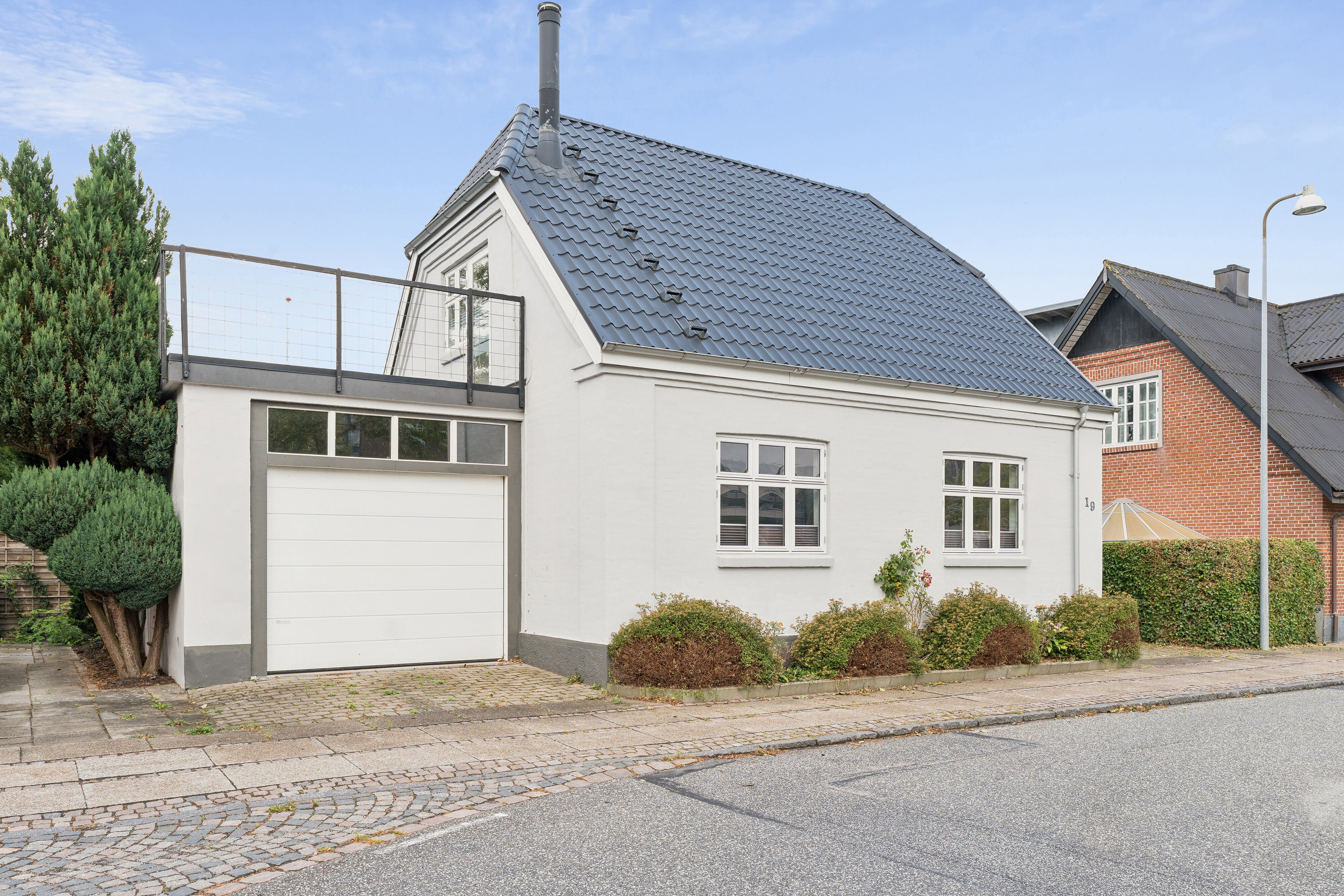 Fremhævet set fra vejen billede i fuldskærmstilstand. Billede af Rådhusstrædet 19, 7430 Ikast