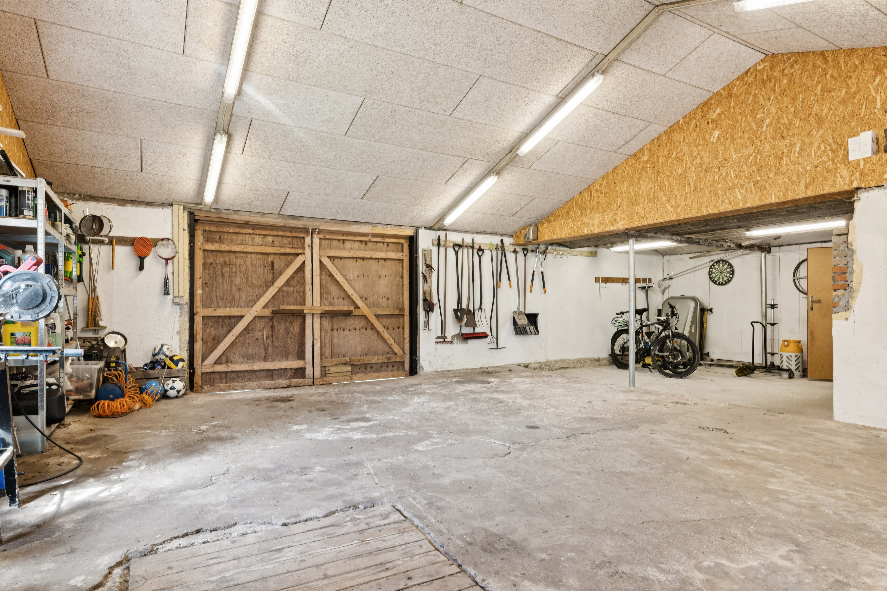 Fremhævet garage billede i fuldskærmstilstand. Billede af Hørupvej 8, Hørup, 9632 Møldrup
