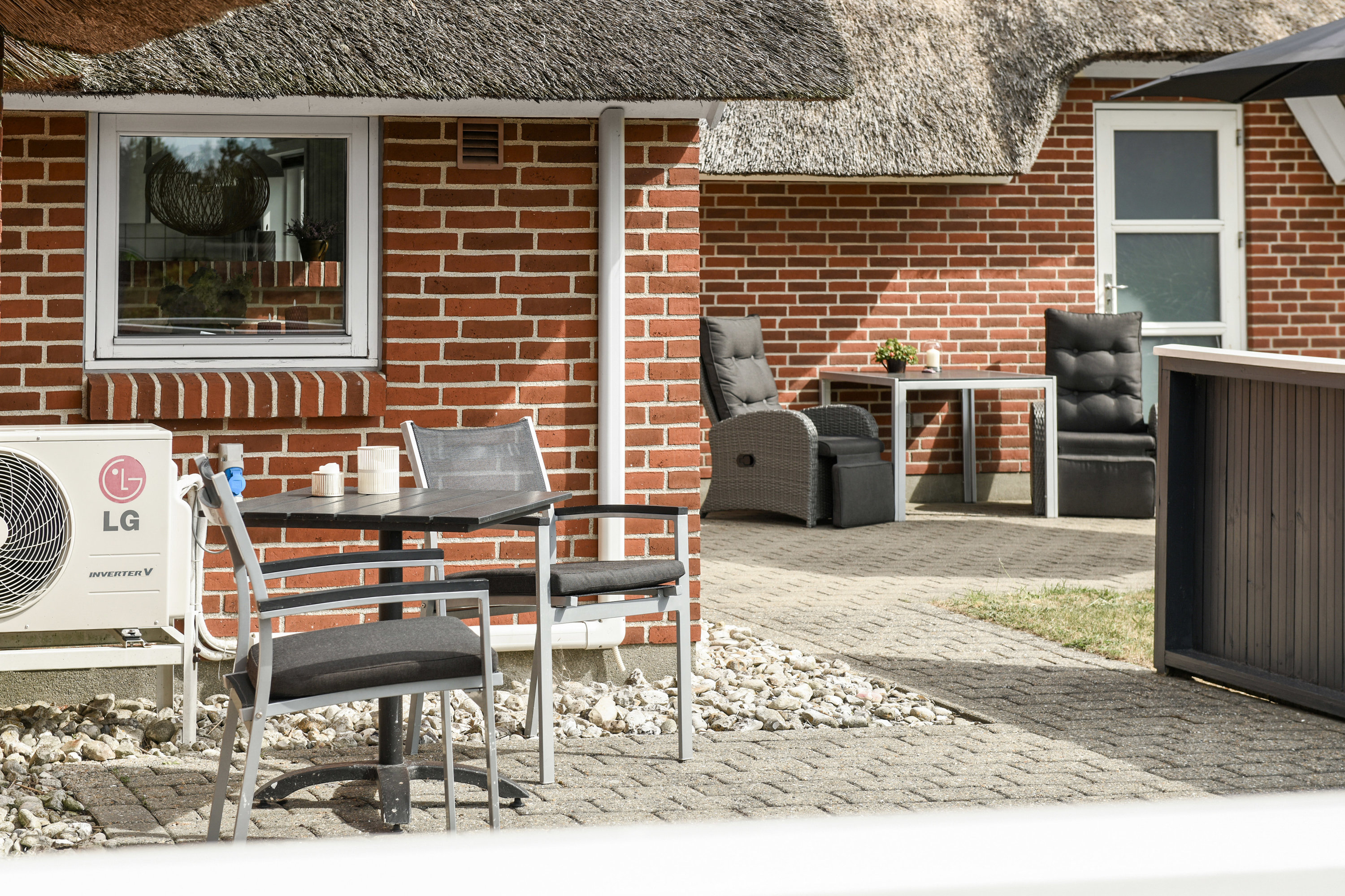 Fremhævet terrasse billede i fuldskærmstilstand. Billede af Solhaven 18, 6857 Blåvand