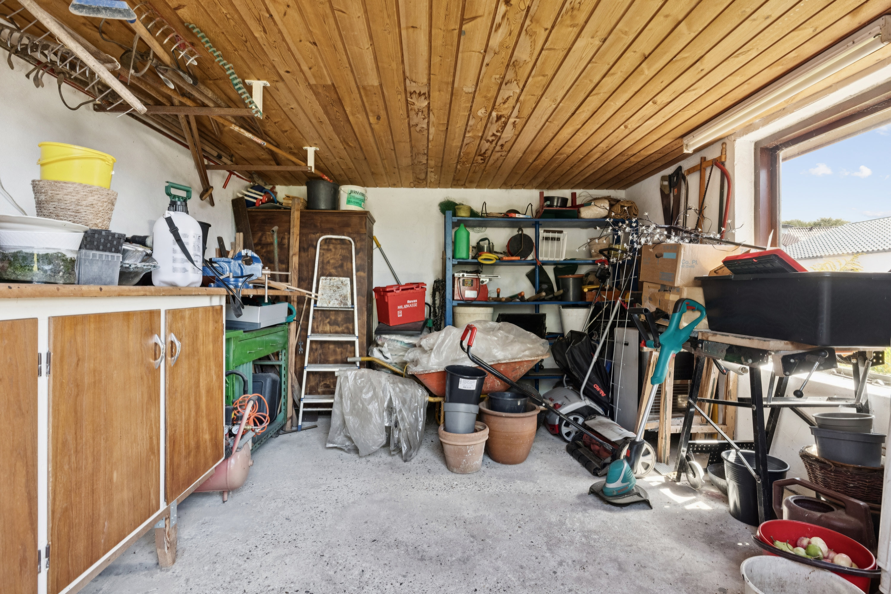 Fremhævet garage billede i fuldskærmstilstand. Billede af Toftevej 4, 8832 Skals