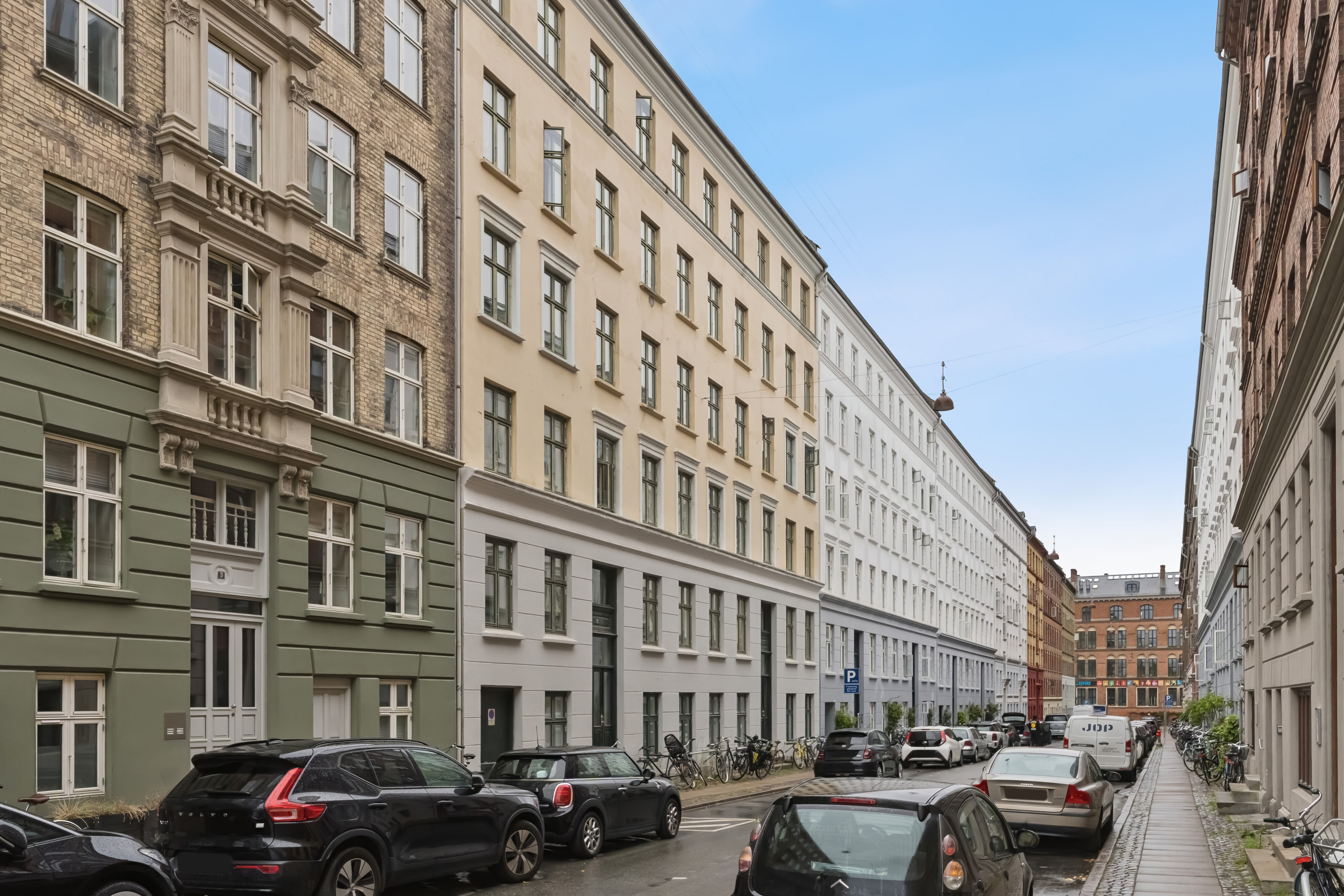 Fremhævet andet billede i fuldskærmstilstand. Billede af Ålborggade 9, 2. tv., 2100 København Ø