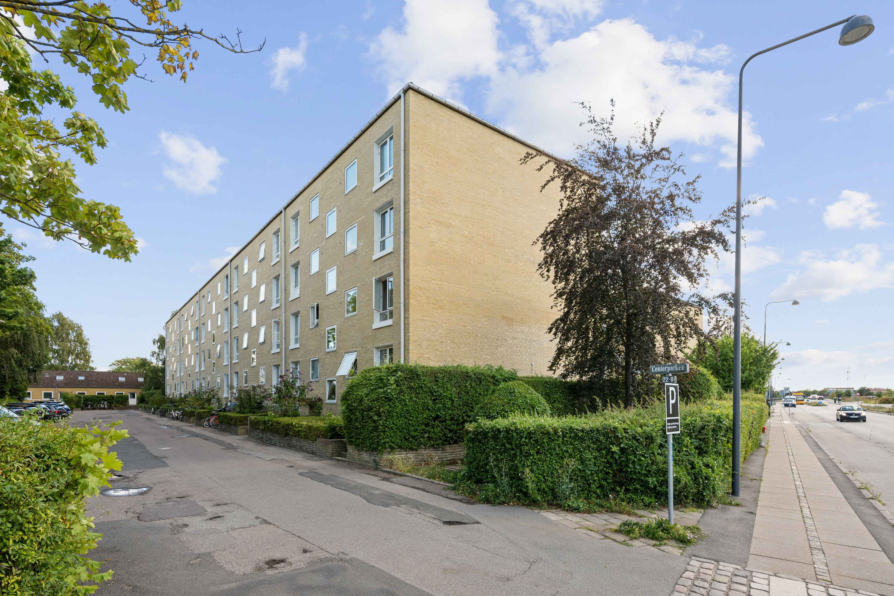 Fremhævet andet billede i fuldskærmstilstand. Billede af Centerparken 10, 3. th., 2500 Valby
