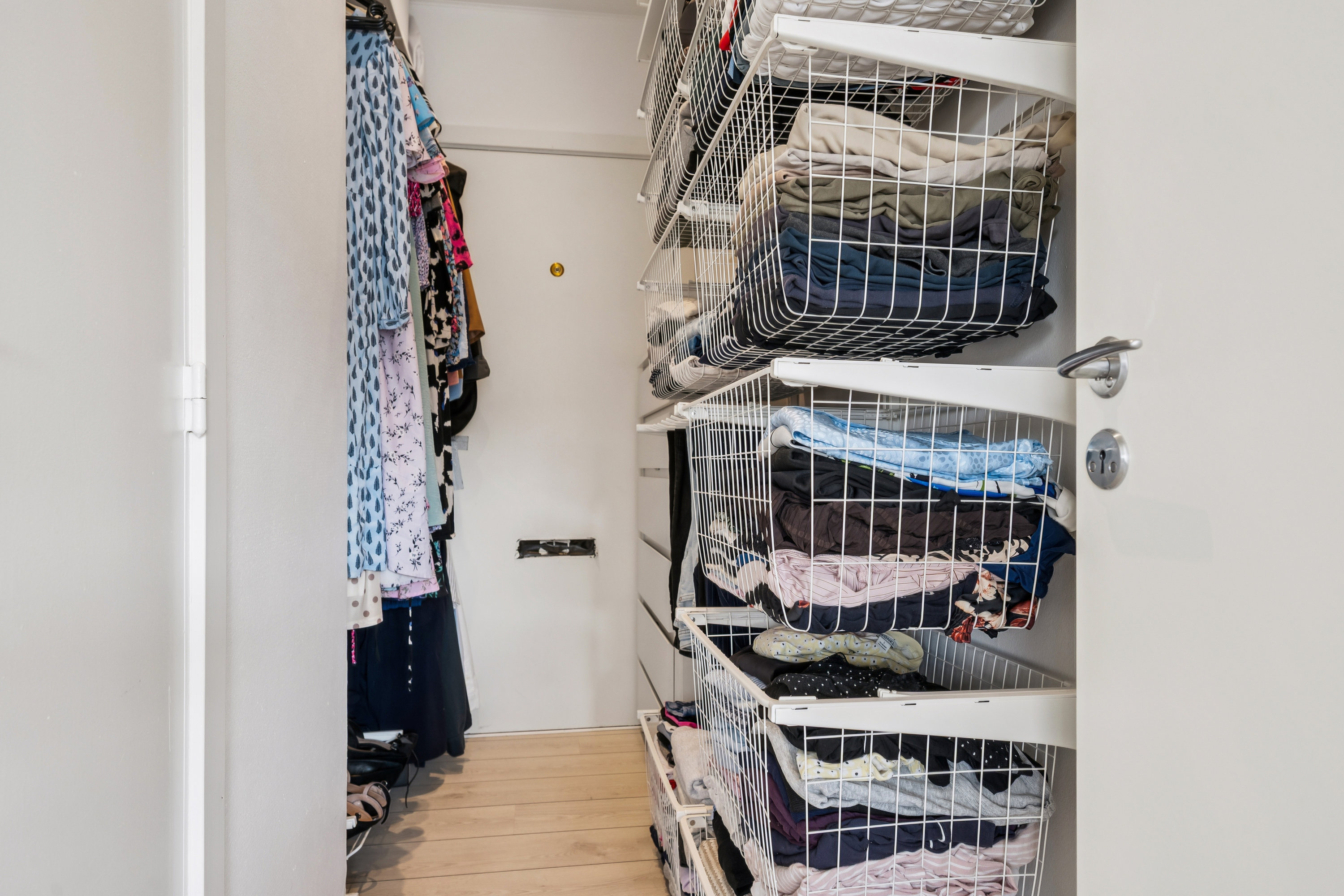 Fremhævet walkin closet billede i fuldskærmstilstand. Billede af Centerparken 10, 3. th., 2500 Valby