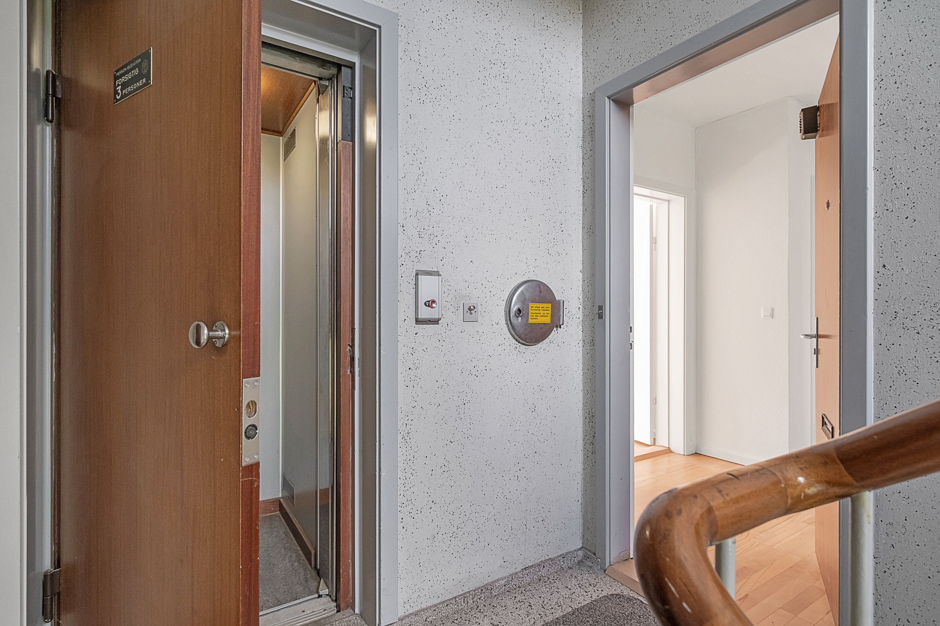 Fremhævet elevator billede i fuldskærmstilstand. Billede af Nordborggade 49, 3. th., 8000 Aarhus C
