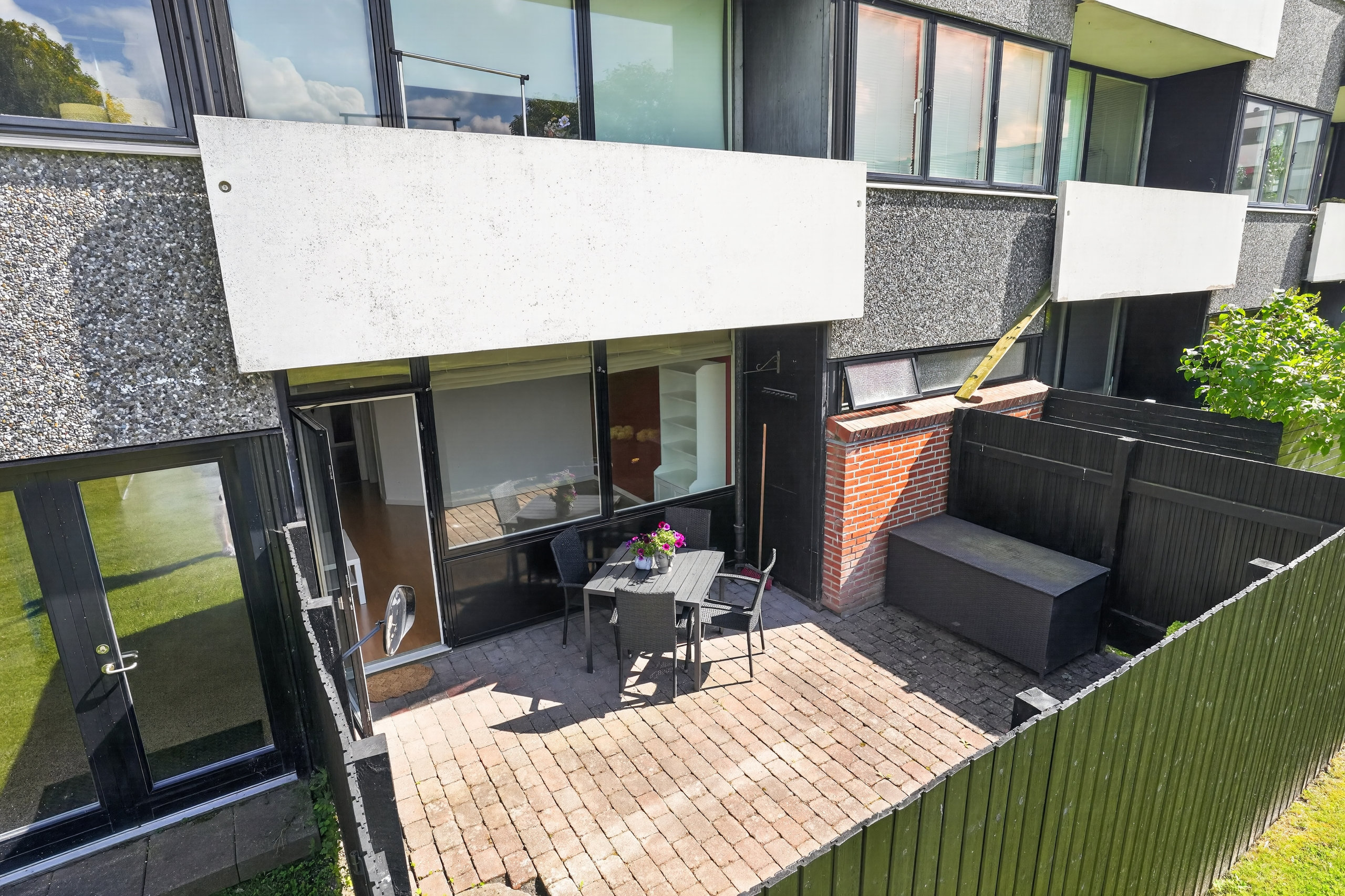 Fremhævet terrasse billede i fuldskærmstilstand. Billede af Teglgårdsvej 513, st. tv., 3050 Humlebæk