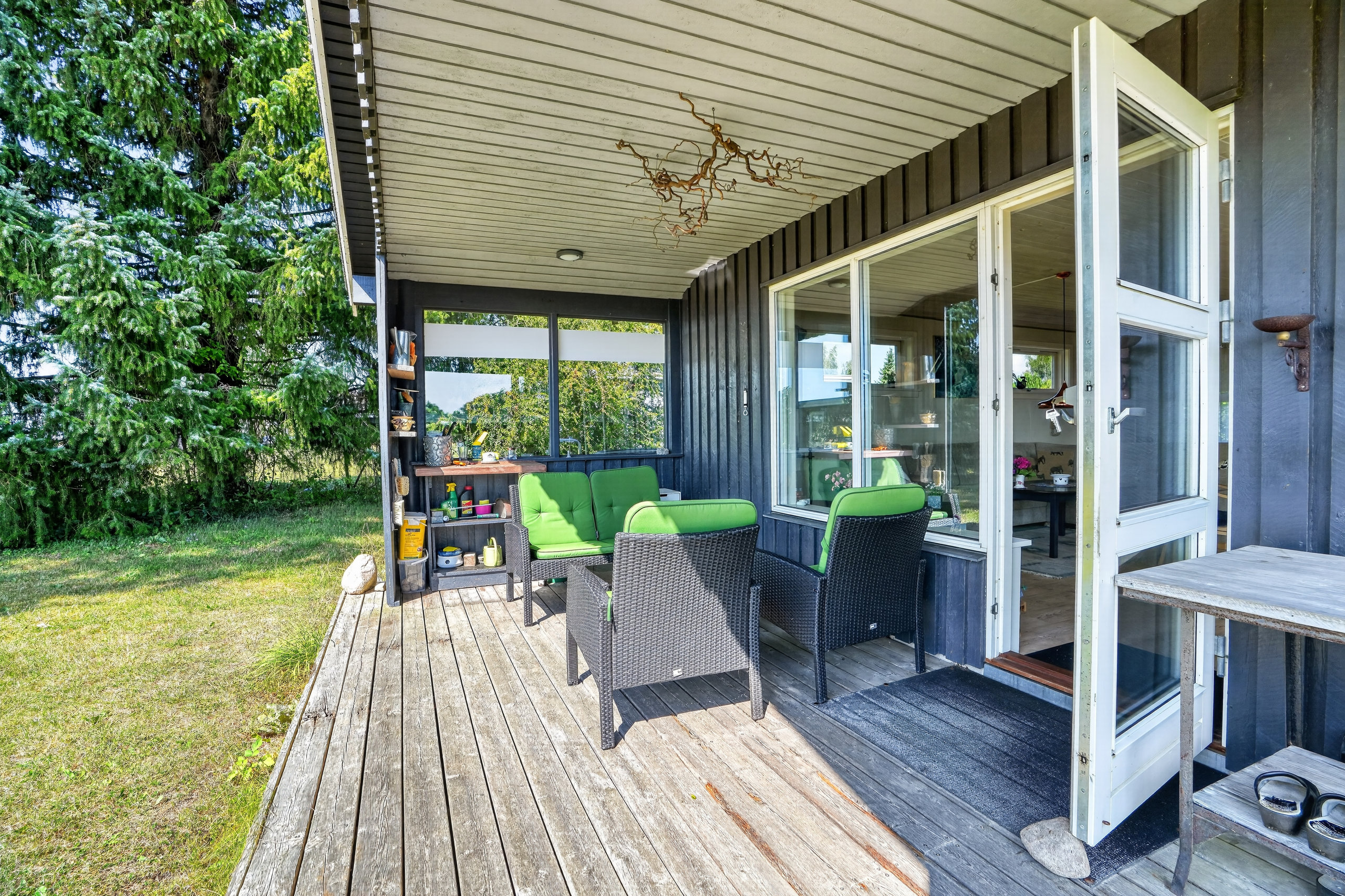 Fremhævet terrasse billede i fuldskærmstilstand. Billede af To-Bjerg 189, Uglerup, 4300 Holbæk