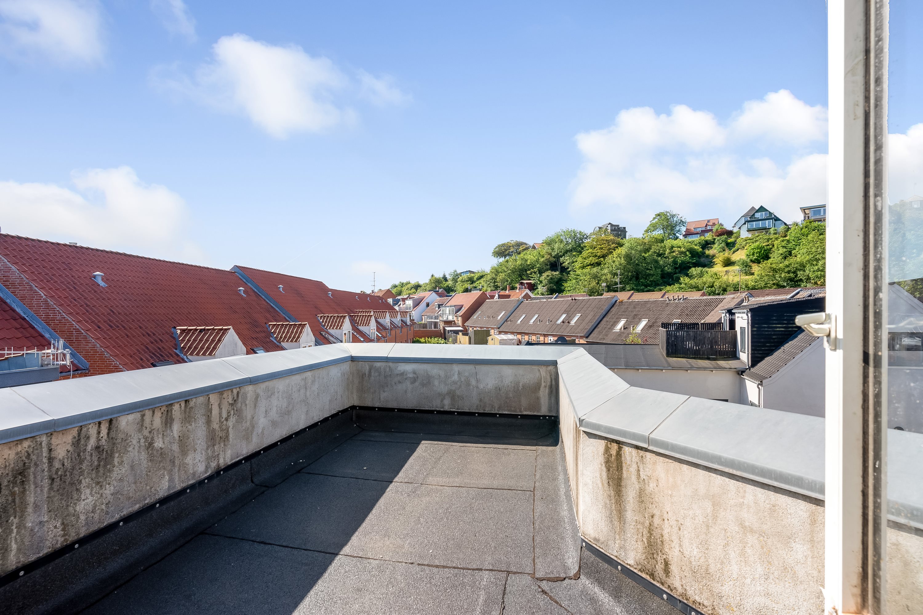 Fremhævet tagterrasse billede i fuldskærmstilstand. Billede af Vestergade 27, 7620 Lemvig