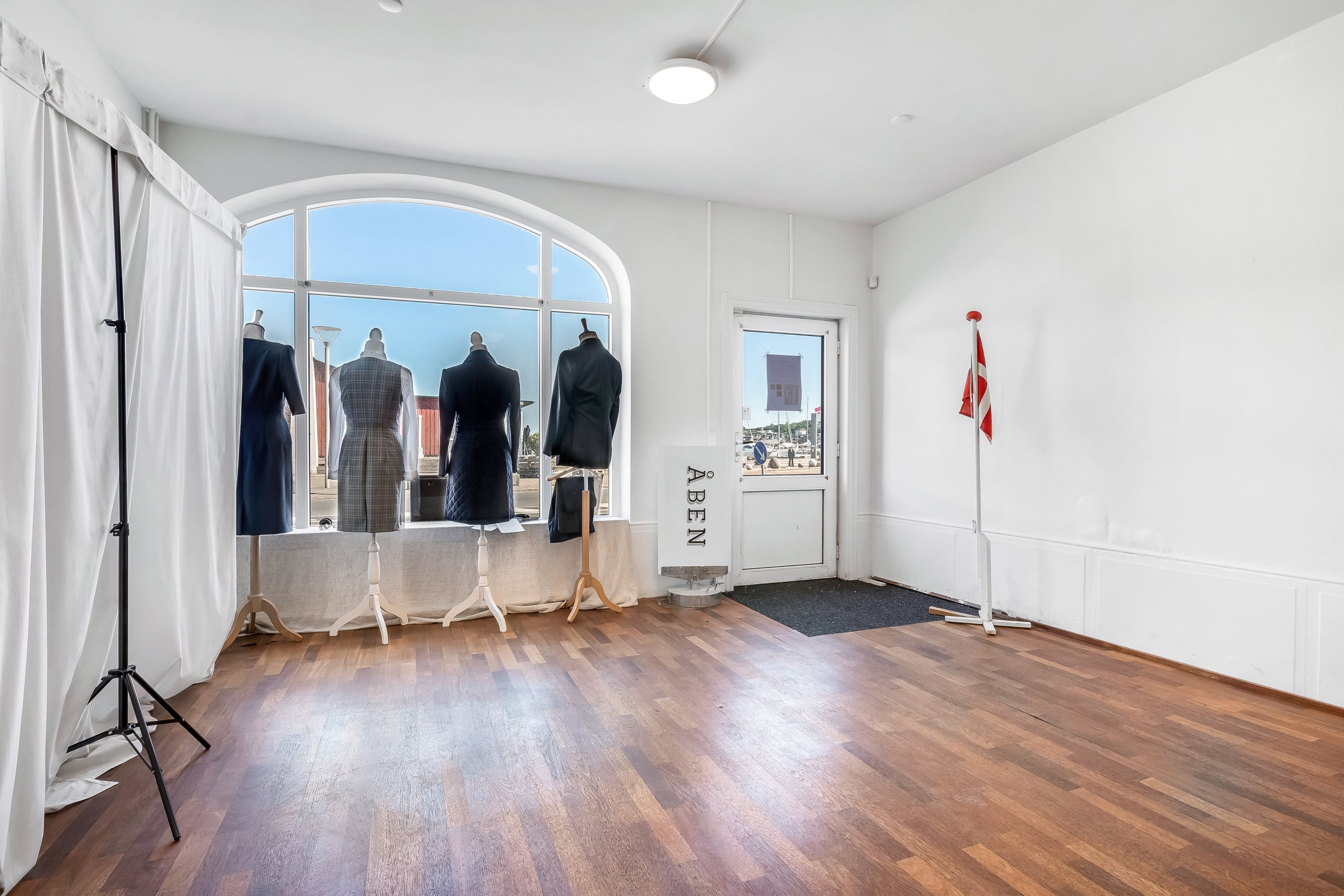 Fremhævet butik billede i fuldskærmstilstand. Billede af Vestergade 27, 7620 Lemvig