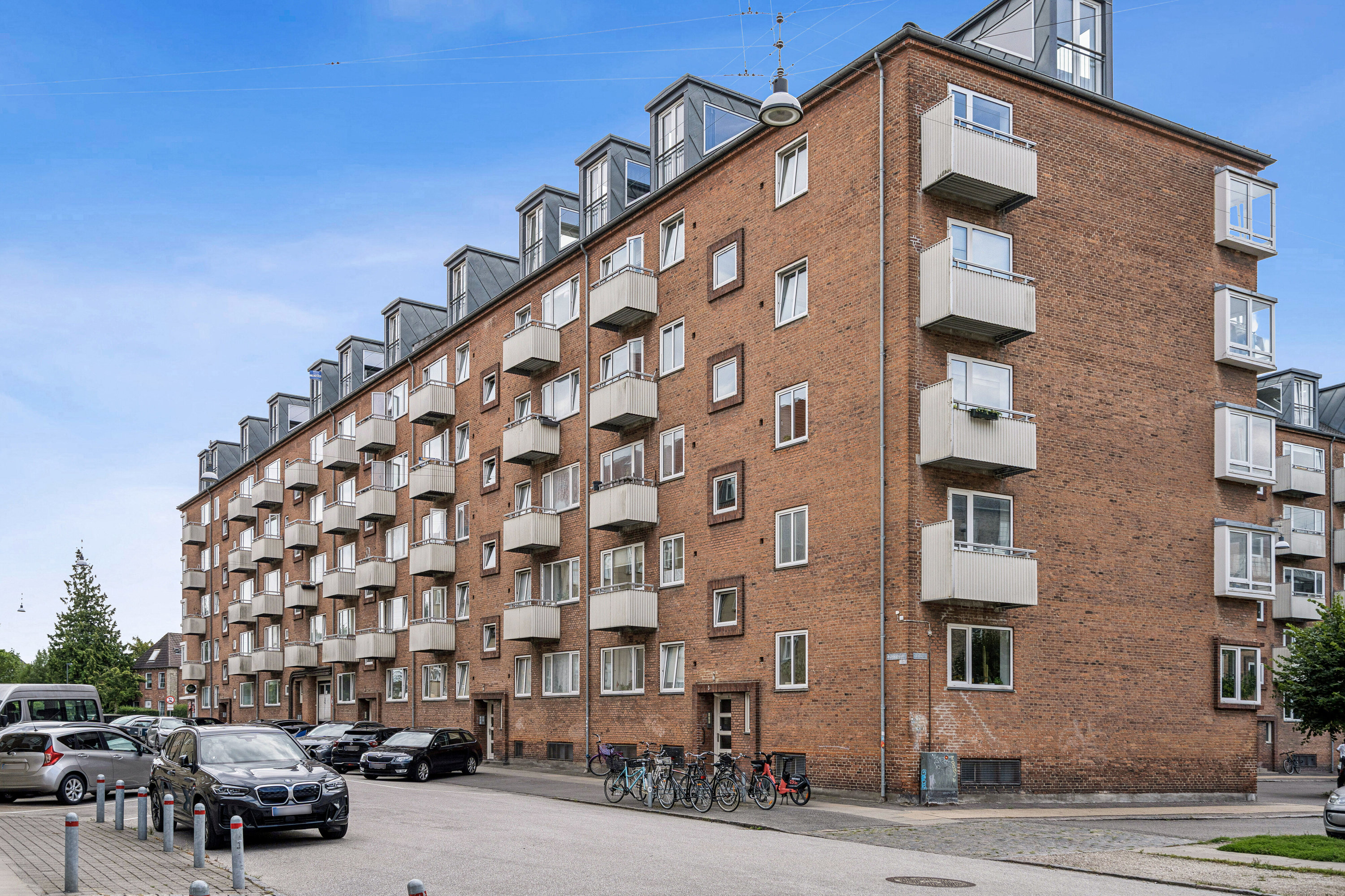 Fremhævet gårdmiljø billede i fuldskærmstilstand. Billede af Østerdalsgade 3A, 1. th., 2300 København S