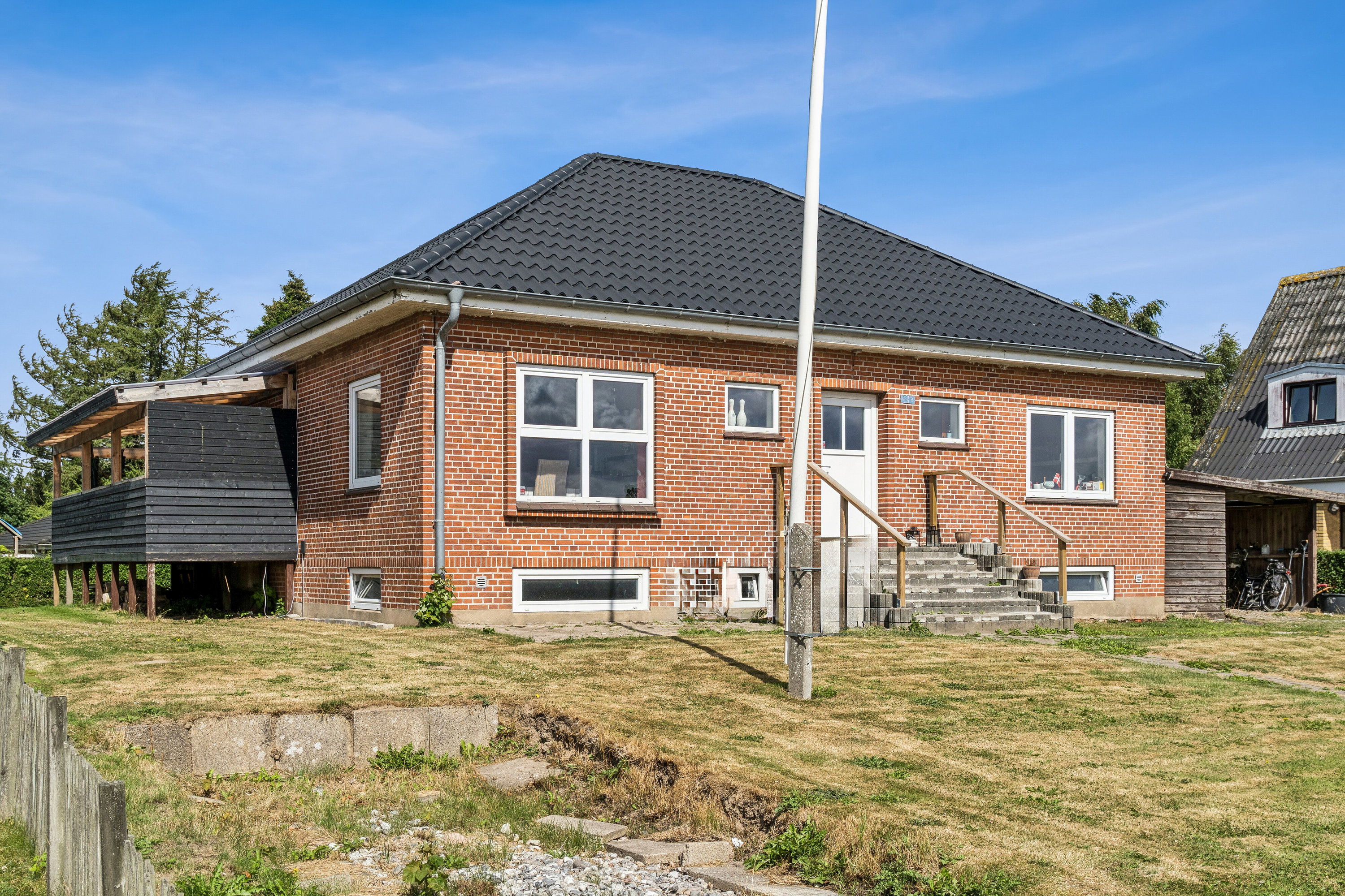 Fremhævet set fra vejen billede i fuldskærmstilstand. Billede af Bovvej 39B, 6330 Padborg
