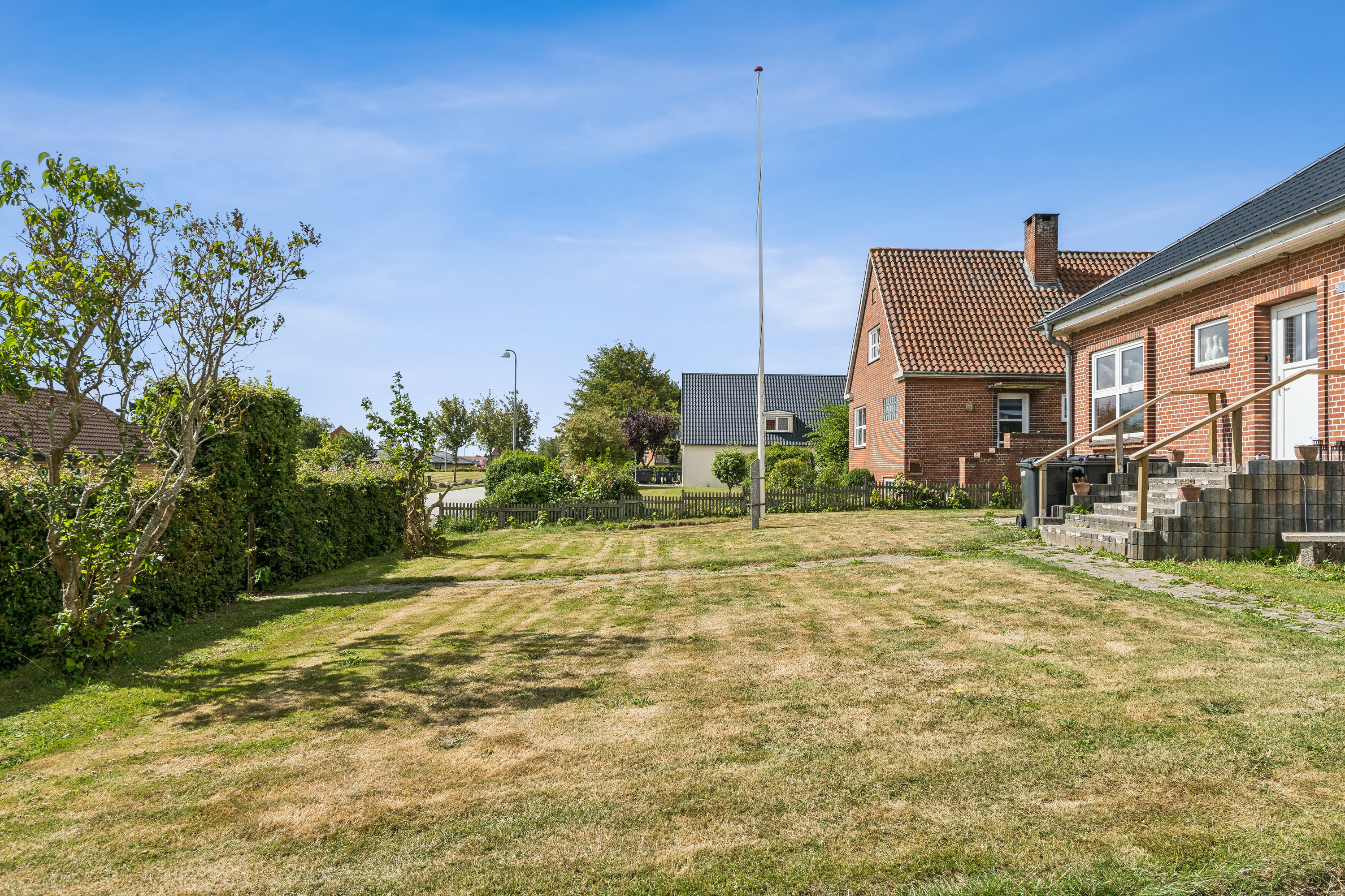 Fremhævet set fra haven billede i fuldskærmstilstand. Billede af Bovvej 39B, 6330 Padborg