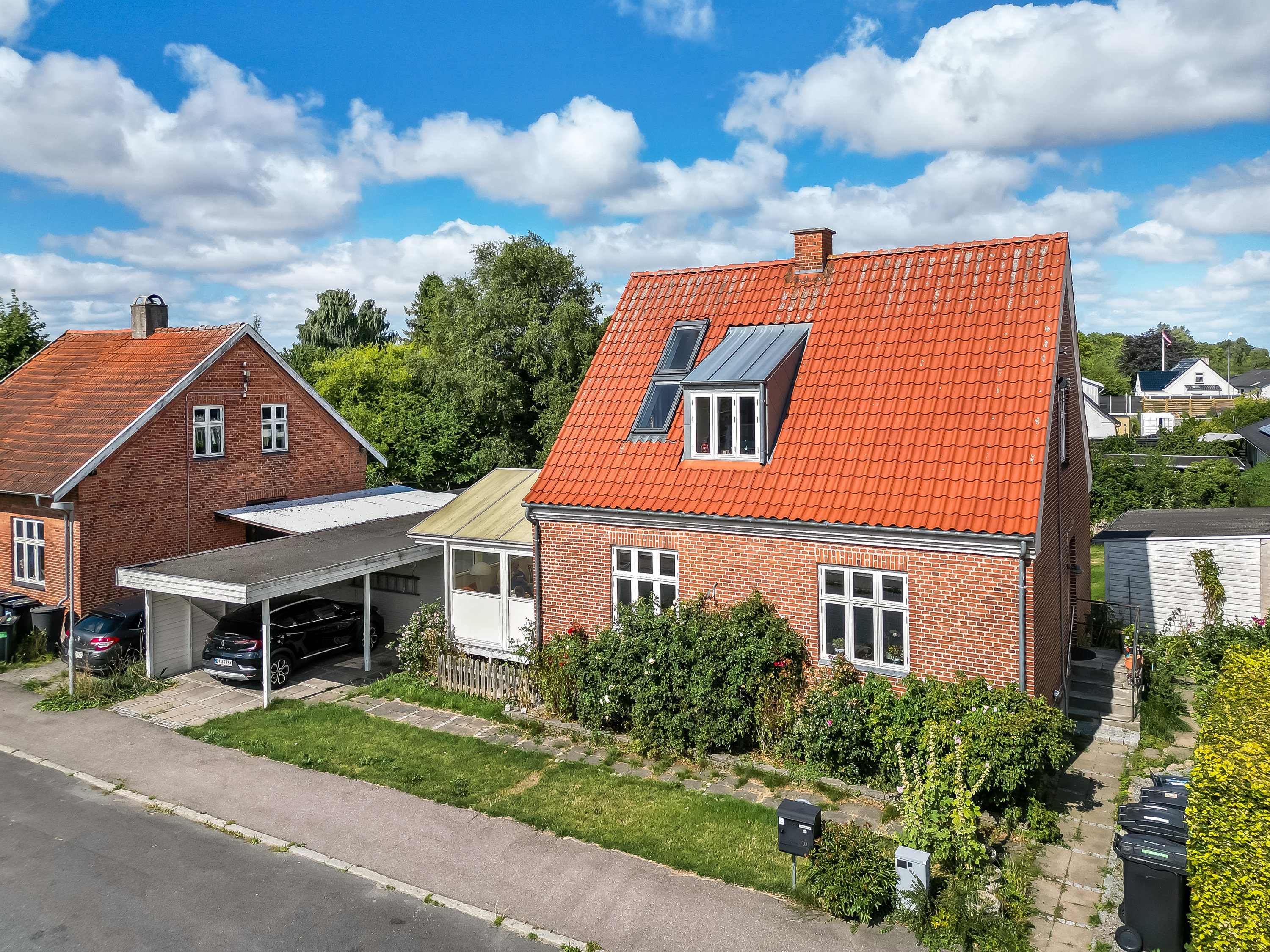 Fremhævet facade billede i fuldskærmstilstand. Billede af Møllersvej 10, 3400 Hillerød