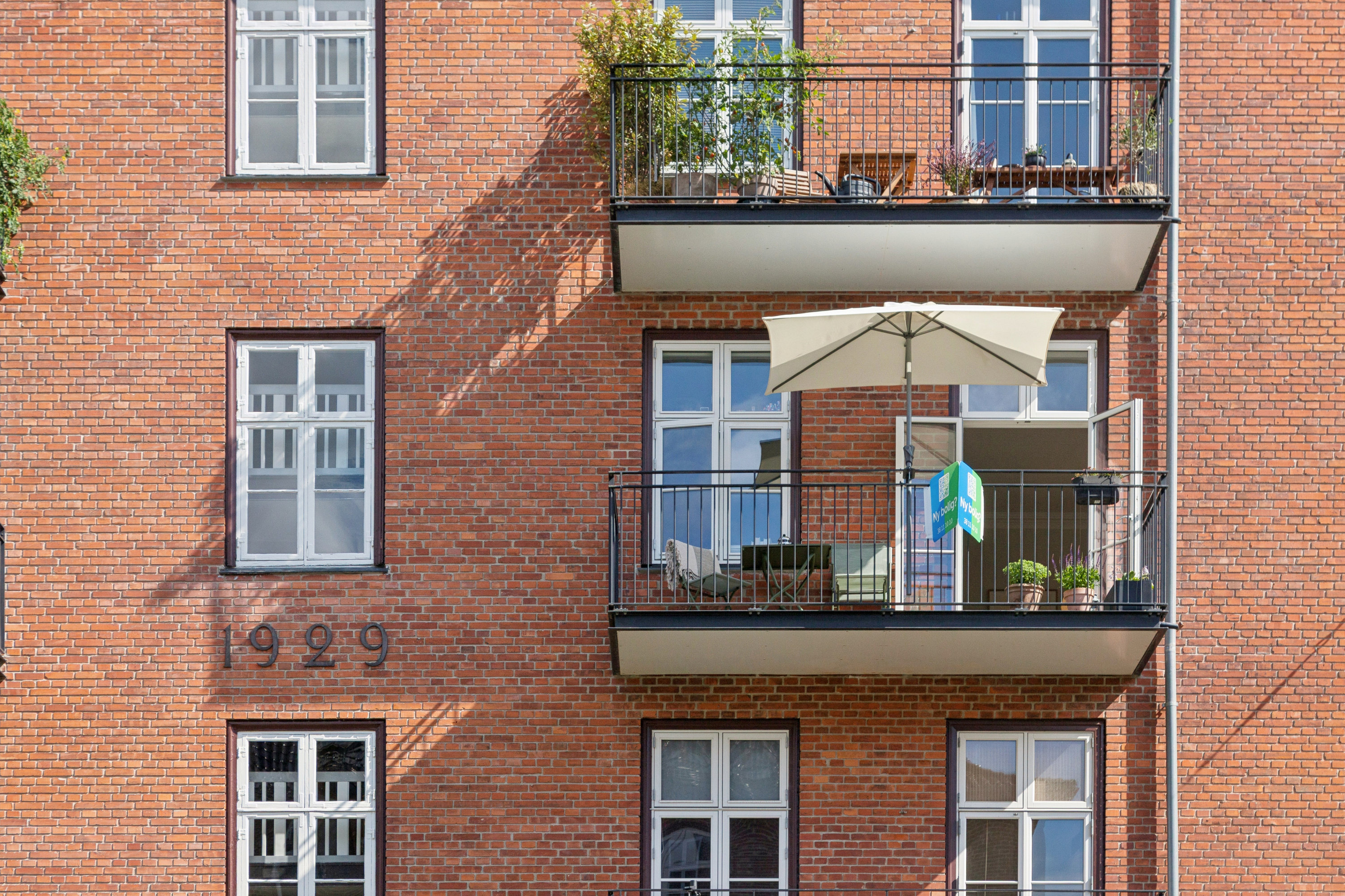 Fremhævet andet billede i fuldskærmstilstand. Billede af Mariendalsvej 70, 2. th., 2000 Frederiksberg