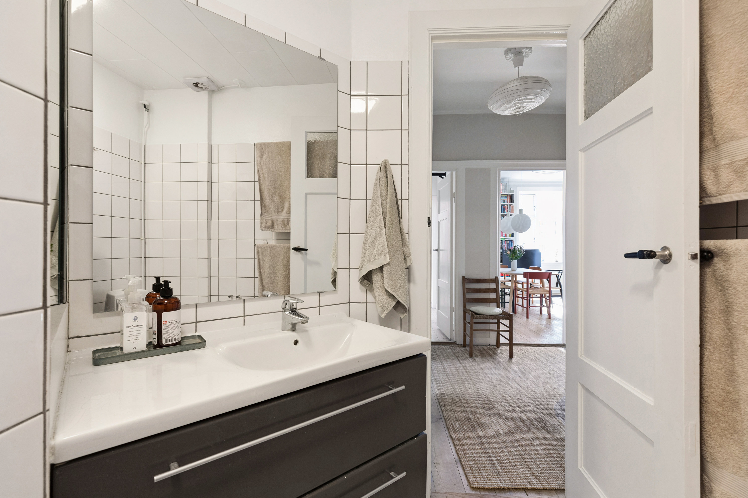 Fremhævet badeværelse billede i fuldskærmstilstand. Billede af Mariendalsvej 70, 2. th., 2000 Frederiksberg