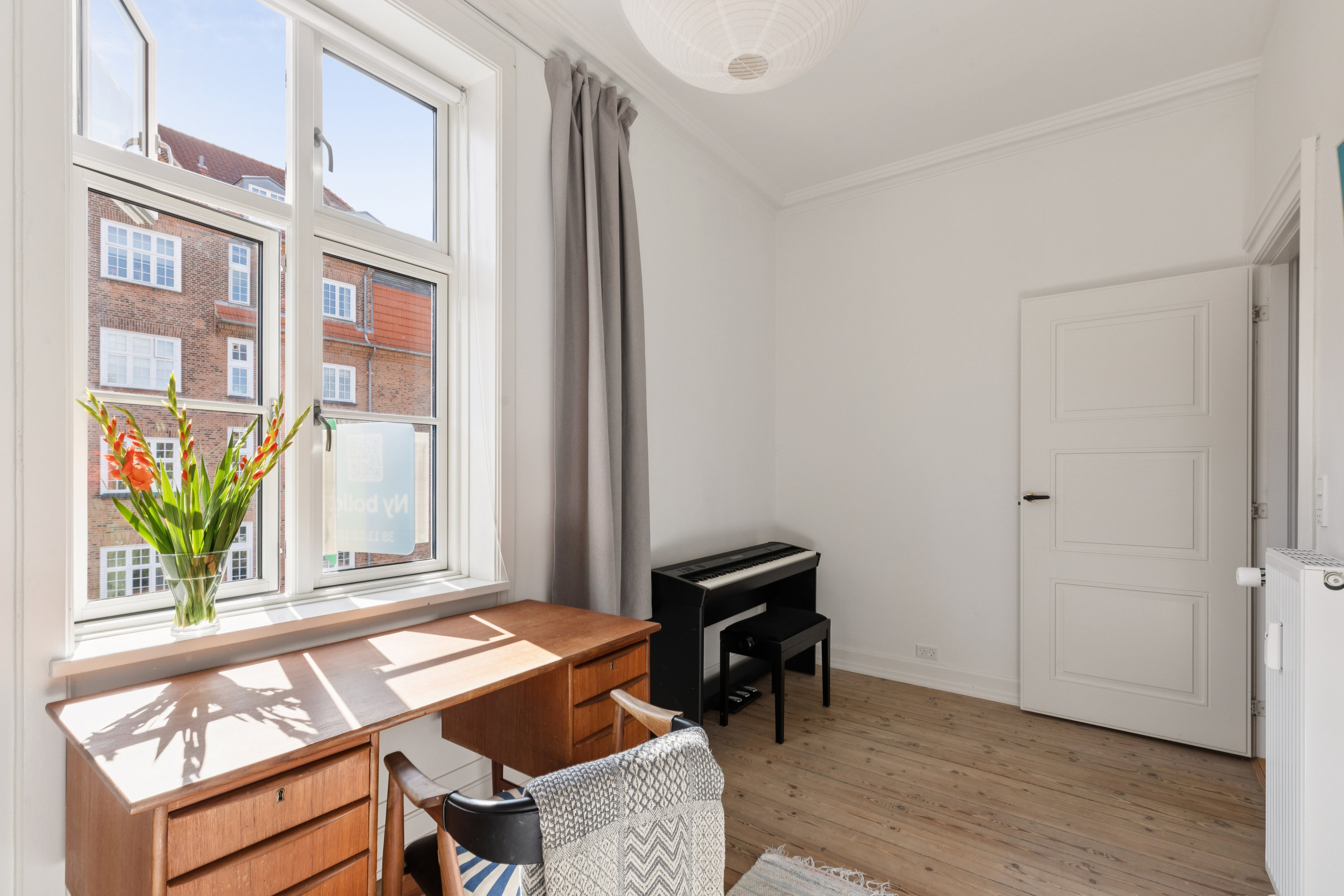 Fremhævet stue billede i fuldskærmstilstand. Billede af Mariendalsvej 70, 2. th., 2000 Frederiksberg