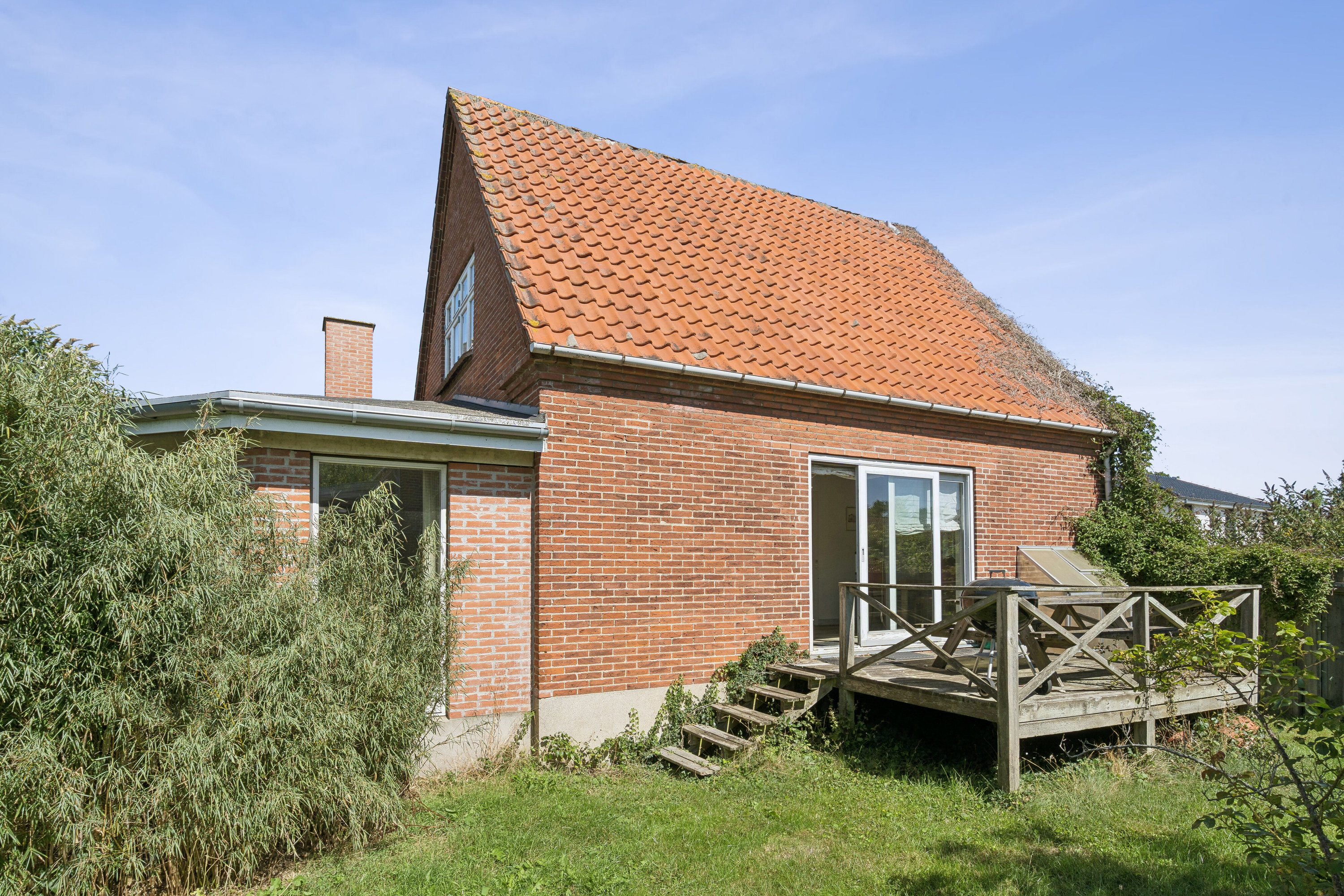 Fremhævet set fra haven billede i fuldskærmstilstand. Billede af Mågevej 31, 4000 Roskilde