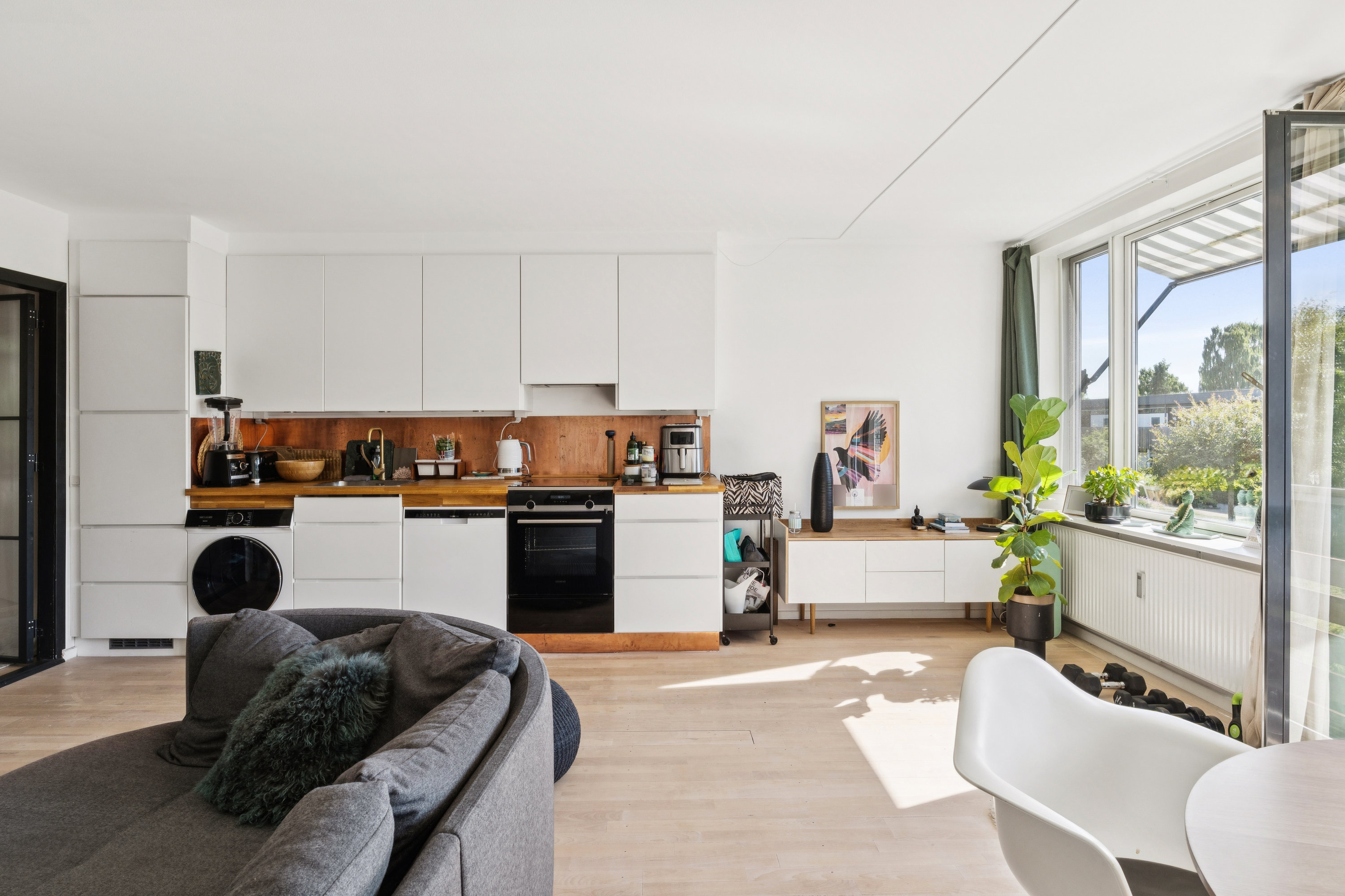 Fremhævet stue billede i fuldskærmstilstand. Billede af Mølleåparken 31, 1. g., 2800 Kongens Lyngby