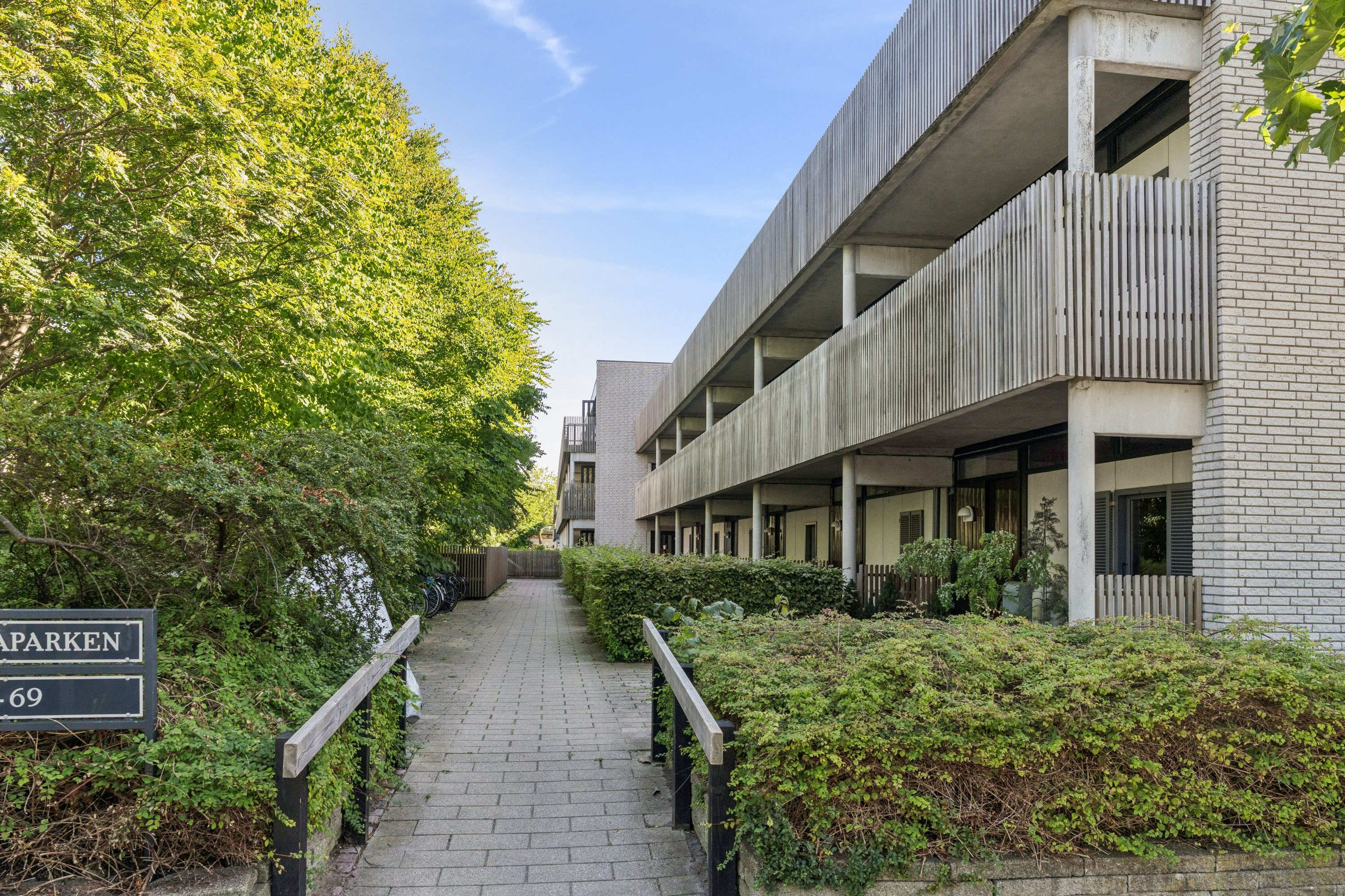 Fremhævet andet billede i fuldskærmstilstand. Billede af Mølleåparken 31, 1. g., 2800 Kongens Lyngby