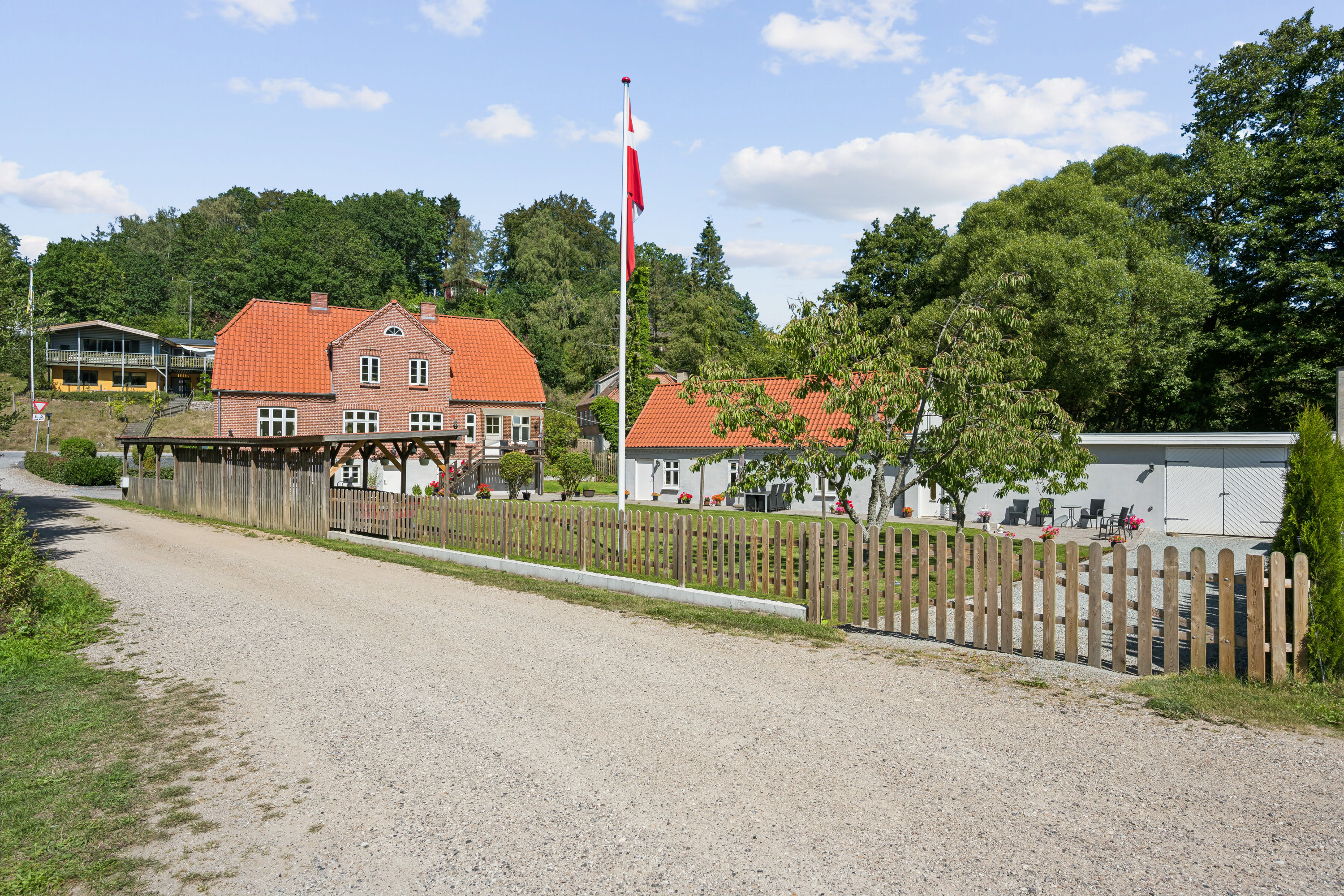 Fremhævet omgivelser billede i fuldskærmstilstand. Billede af Krypten 1, Femmøller, 8400 Ebeltoft