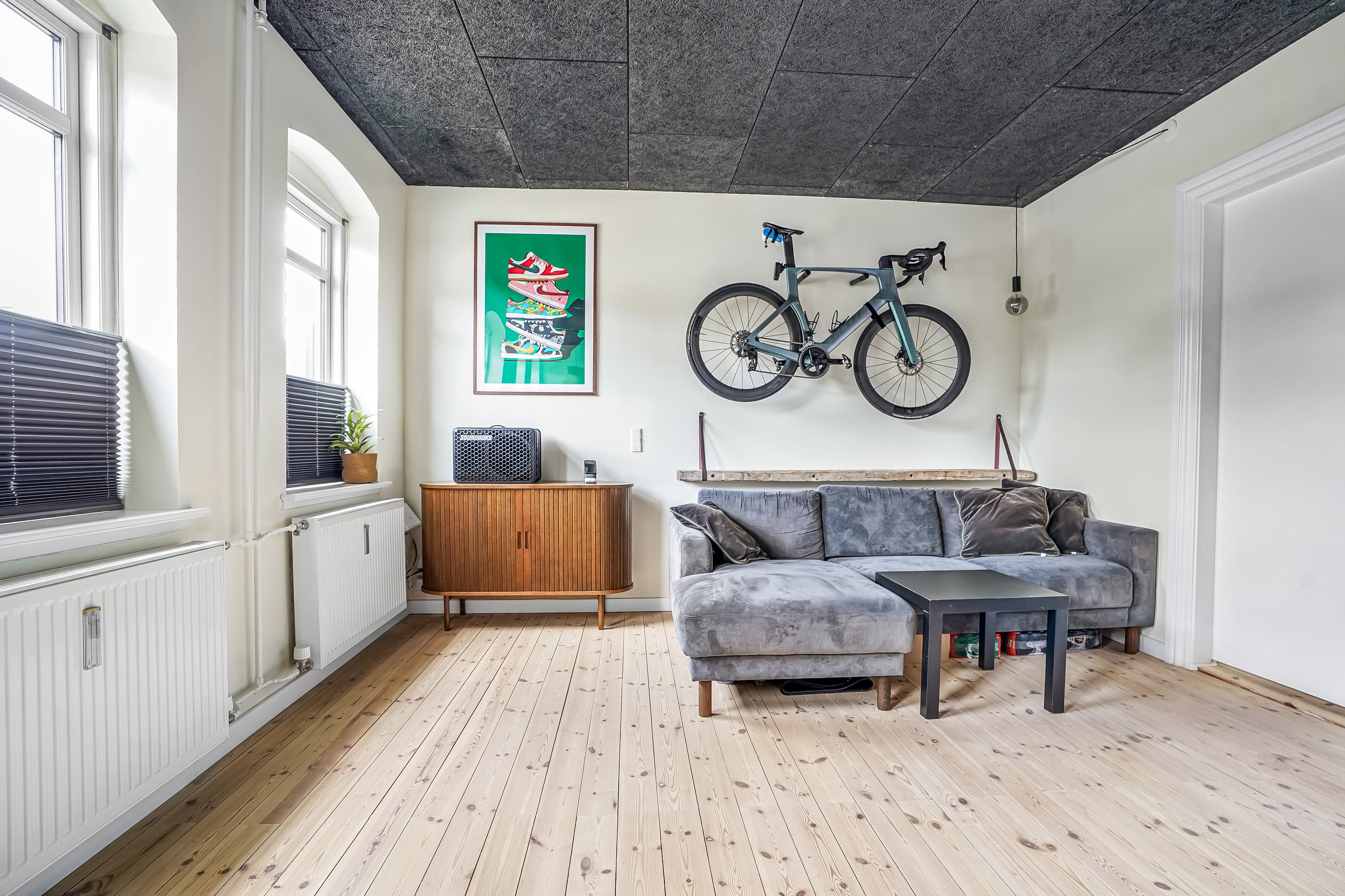 Fremhævet stue billede i fuldskærmstilstand. Billede af Hunderupvej 104, st. th., 5230 Odense M