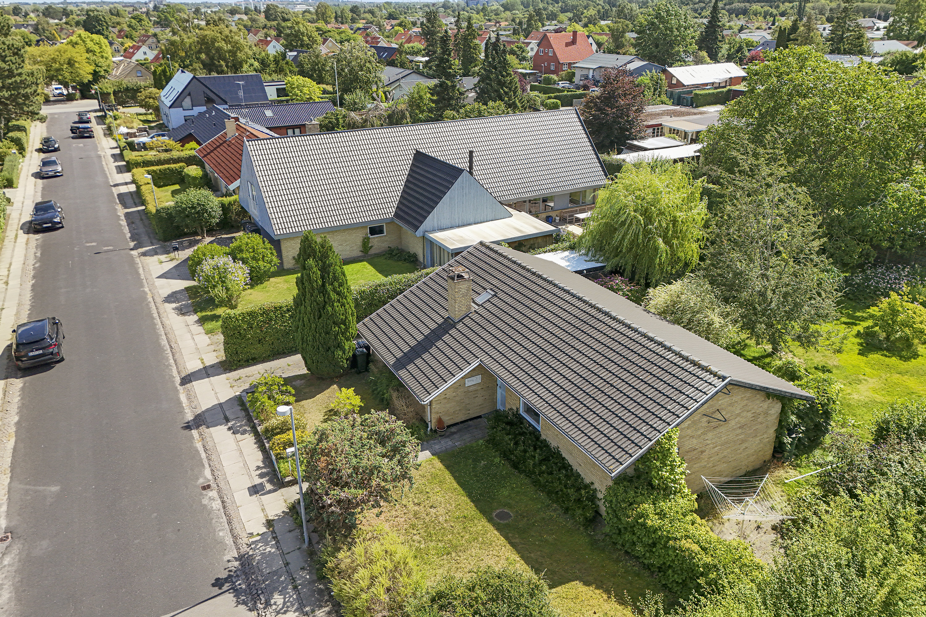 Fremhævet facade billede i fuldskærmstilstand. Billede af Hasselvej 11, 2740 Skovlunde