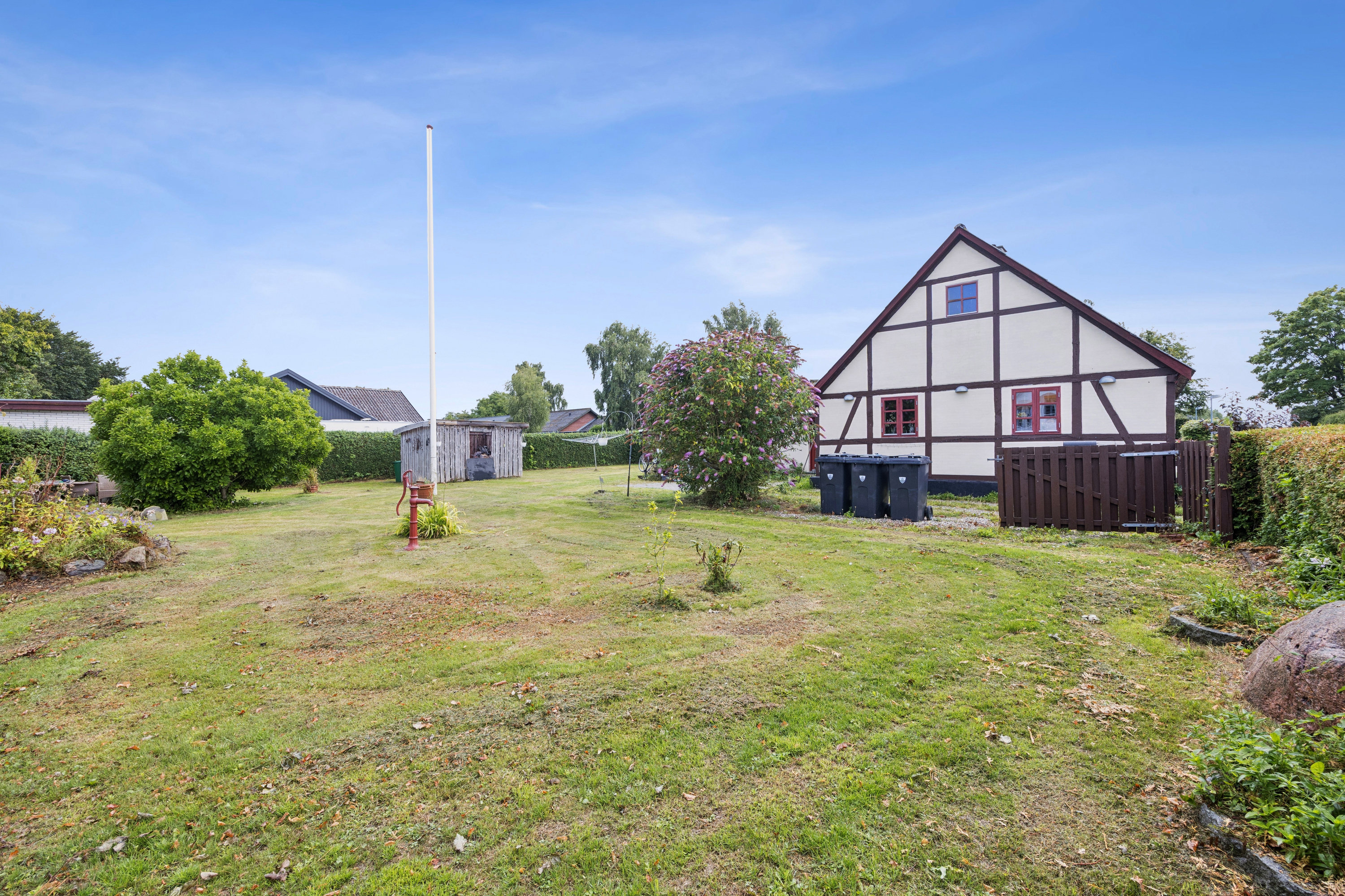 Fremhævet have billede i fuldskærmstilstand. Billede af Elverhøjvej 19, Hellested, 4652 Hårlev