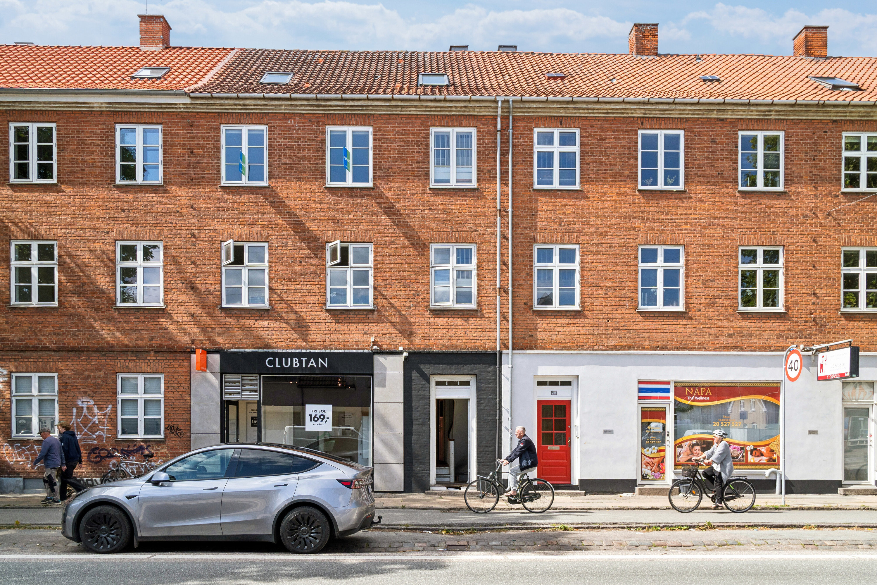Fremhævet set fra vejen billede i fuldskærmstilstand. Billede af Amagerbrogade 210A, 2., 2300 København S
