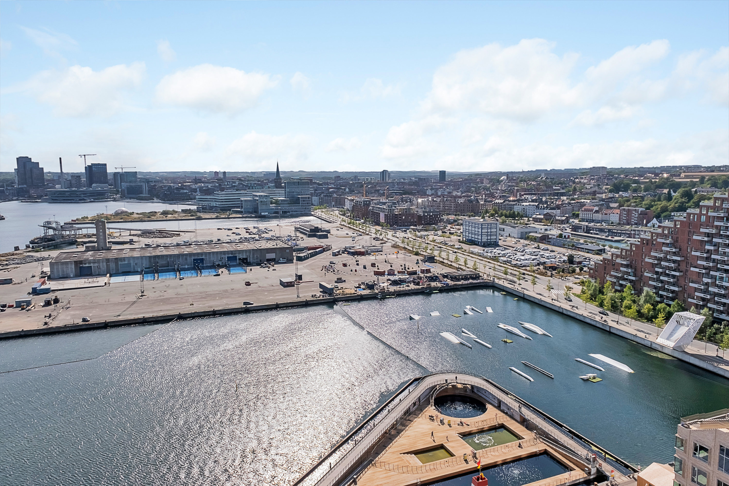 Fremhævet tagterrasse billede i fuldskærmstilstand. Billede af Irma Pedersens Gade 116, 4. 2., 8000 Aarhus C