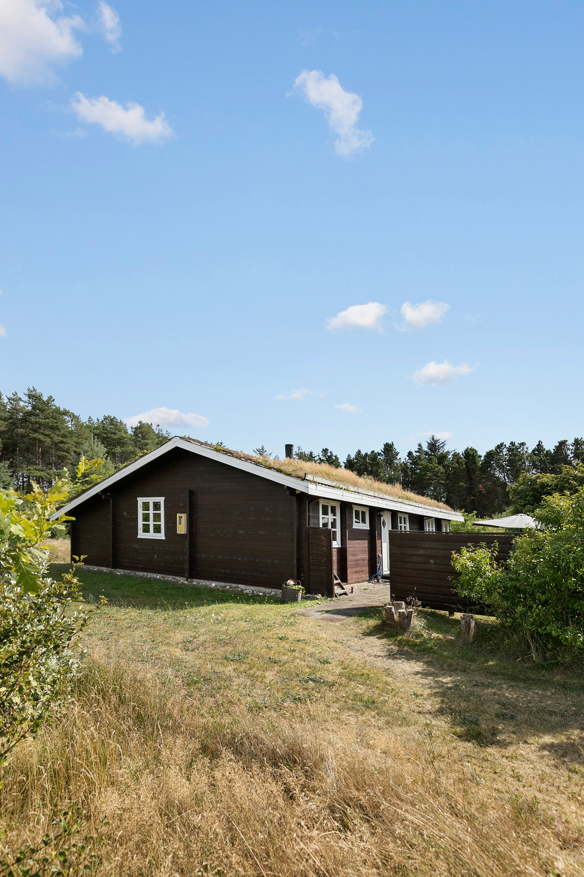 Fremhævet facade billede i fuldskærmstilstand. Billede af Grævlingevej 8-10, Krogen, 9460 Brovst