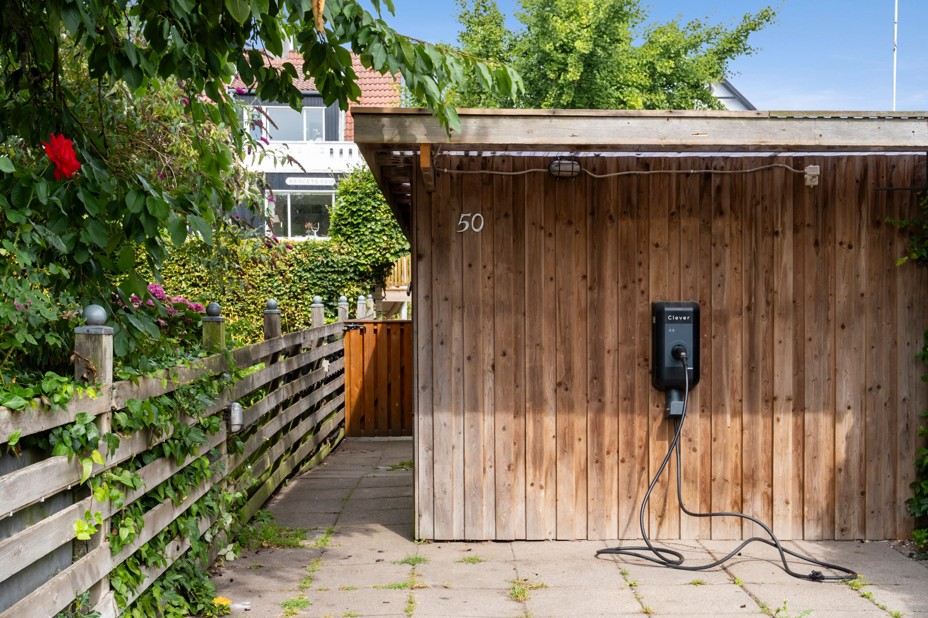 Fremhævet parkering/udhus billede i fuldskærmstilstand. Billede af Esrumvej 50, 3000 Helsingør